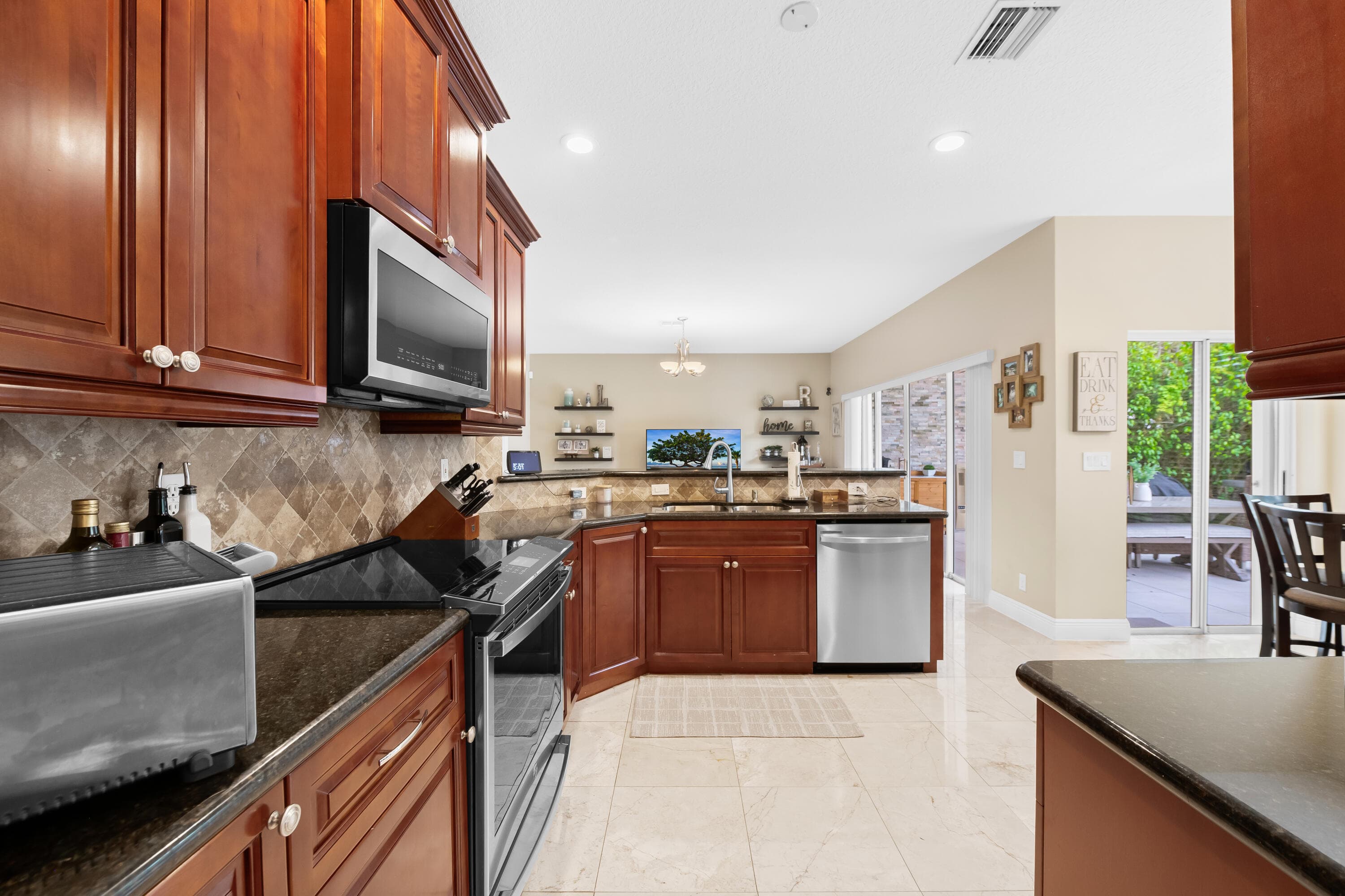 10927 La Salinas Circle, Boca Raton, FL 33428 — photo 18 of 41