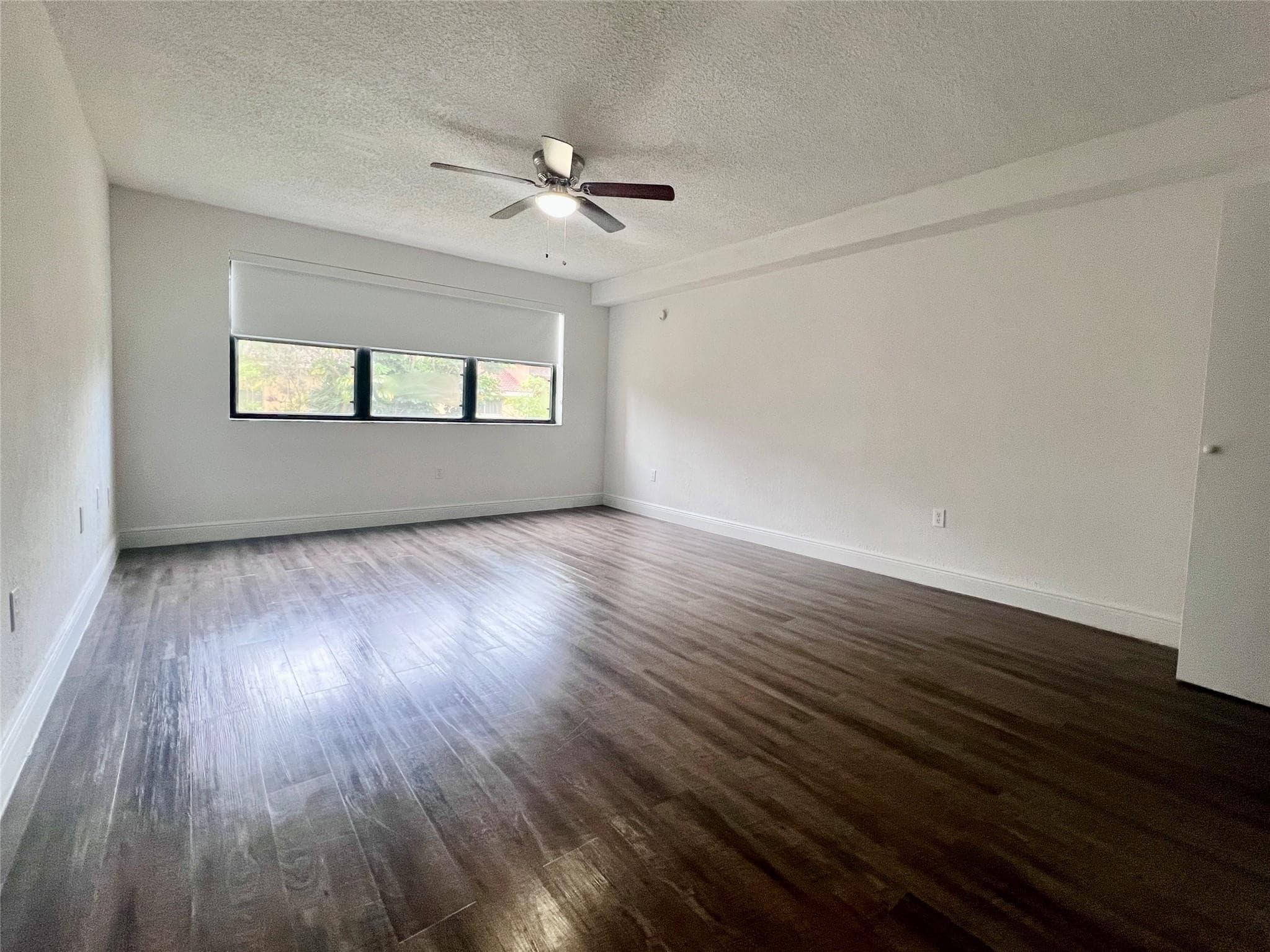 19455 NE 10 Avenue 05-320, North Miami Beach, FL 33179 — photo 4 of 13