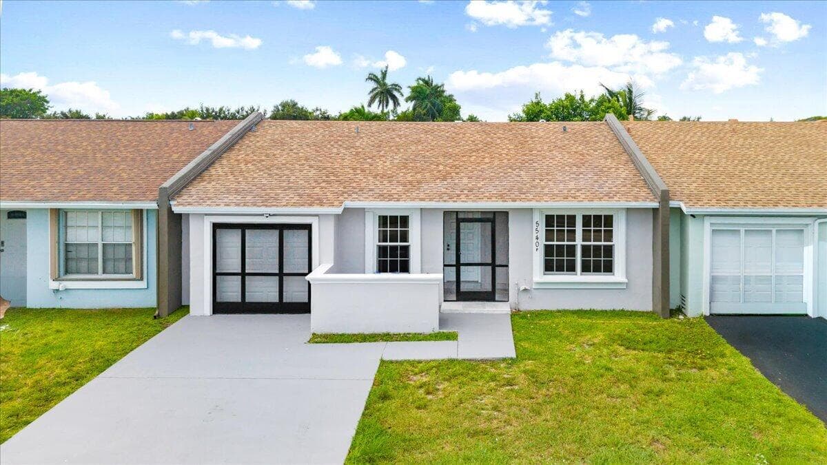 5540 S Lakewood Cir Circle S F, Margate, FL 33063 — photo 1 of 50