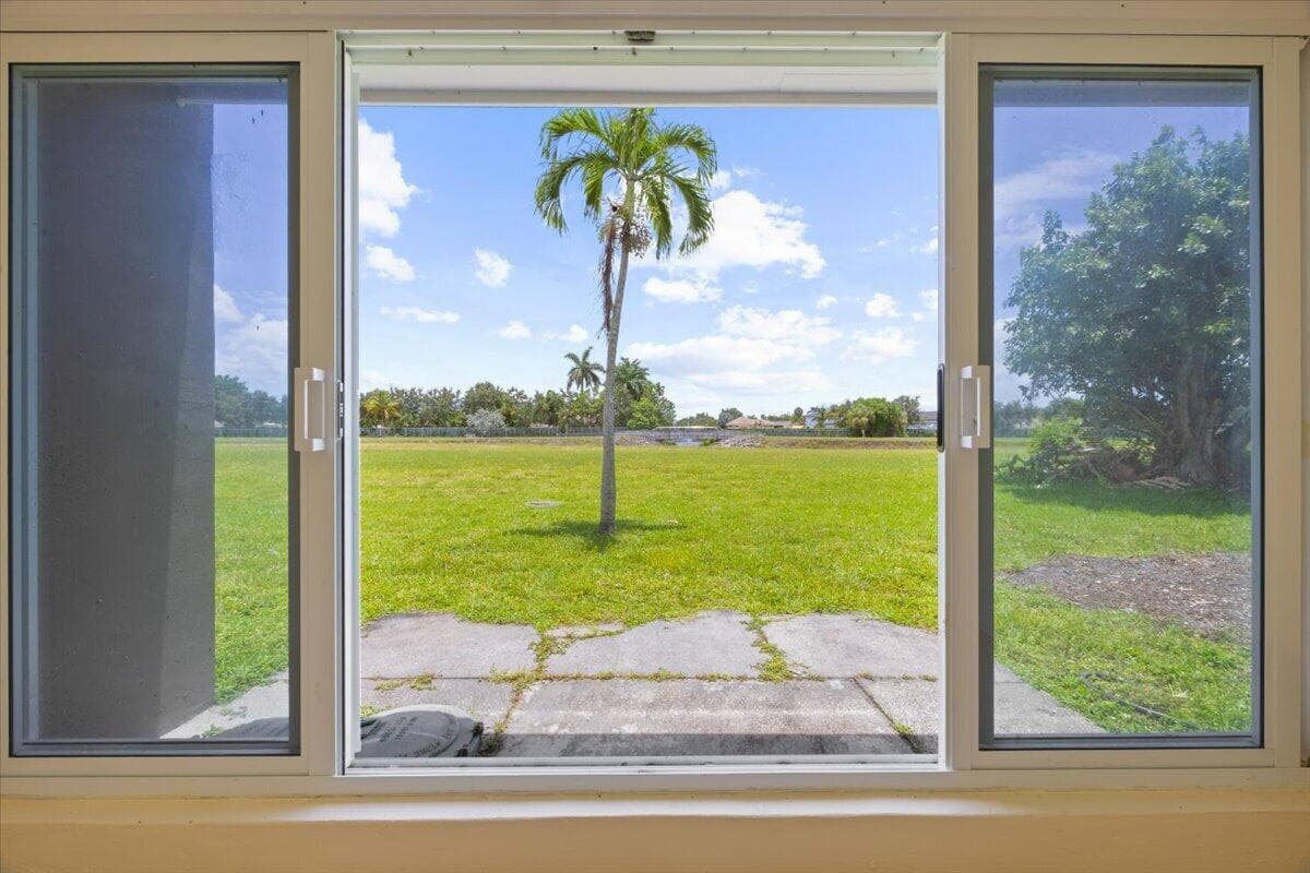 5540 S Lakewood Cir Circle S F, Margate, FL 33063 — photo 32 of 50