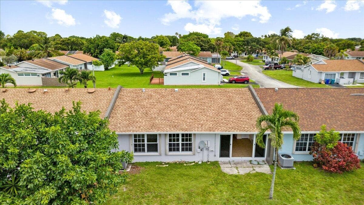 5540 S Lakewood Cir Circle S F, Margate, FL 33063 — photo 40 of 50