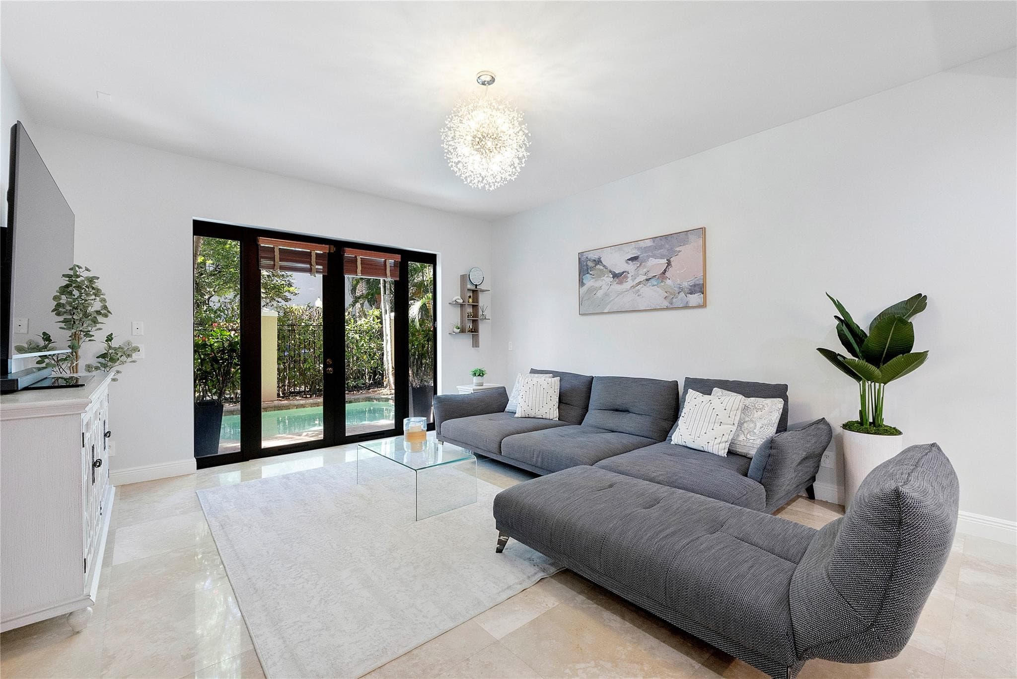 430 NE 7th Avenue 430, Fort Lauderdale, FL 33301 — photo 3 of 42