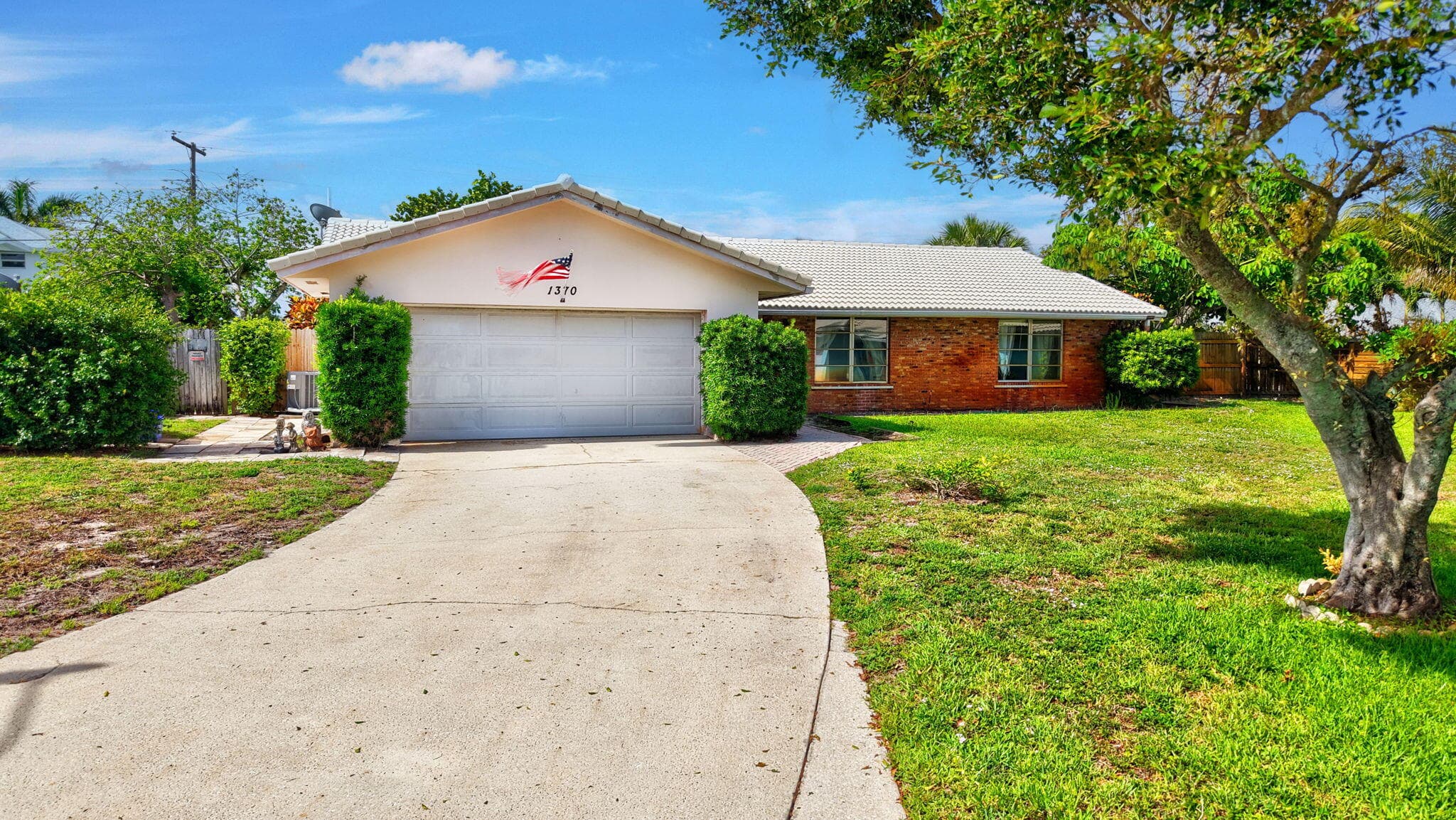1370 SW 27th Place, Boynton Beach, FL 33426 — photo 1 of 69