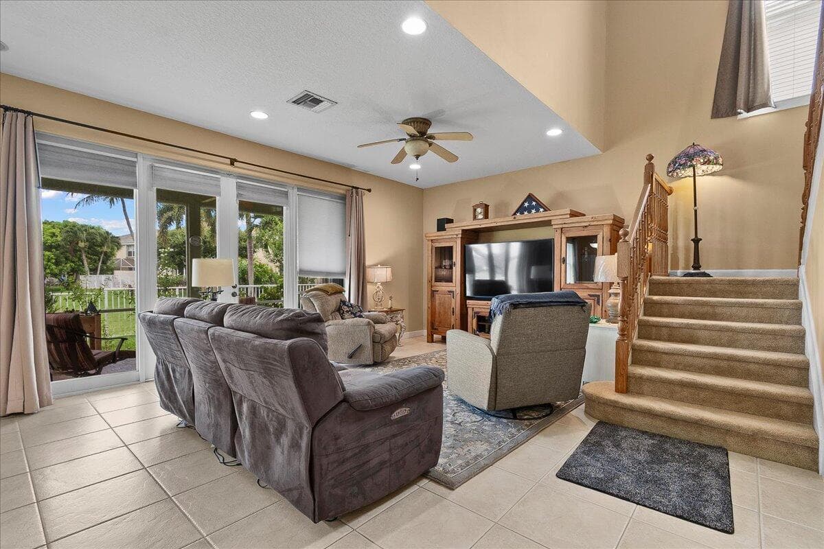 135 Hamilton Terrace, West Palm Beach, FL 33414 — photo 8 of 43