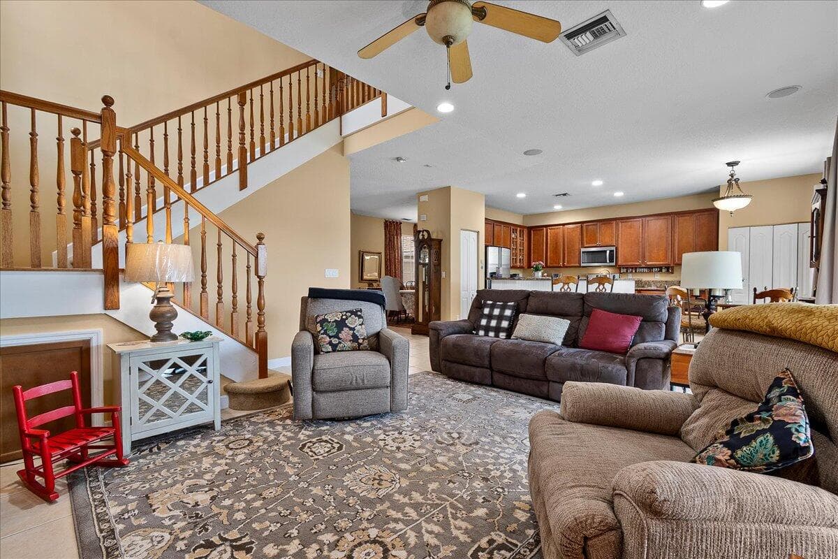 135 Hamilton Terrace, West Palm Beach, FL 33414 — photo 10 of 43
