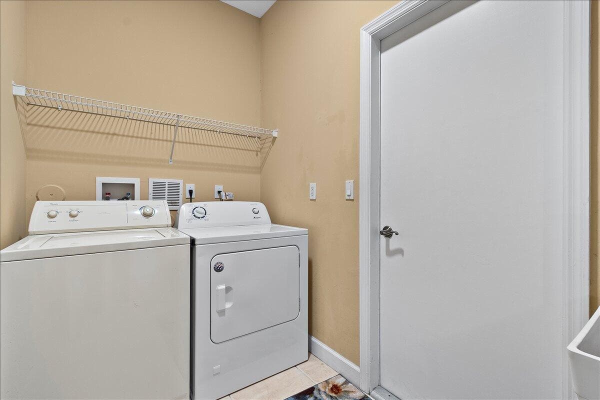 135 Hamilton Terrace, West Palm Beach, FL 33414 — photo 26 of 43