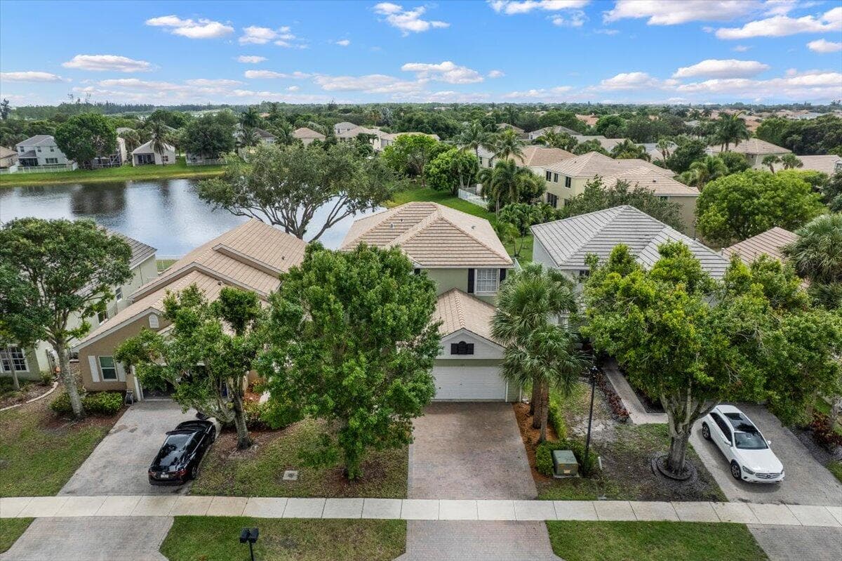 135 Hamilton Terrace, West Palm Beach, FL 33414 — photo 29 of 43