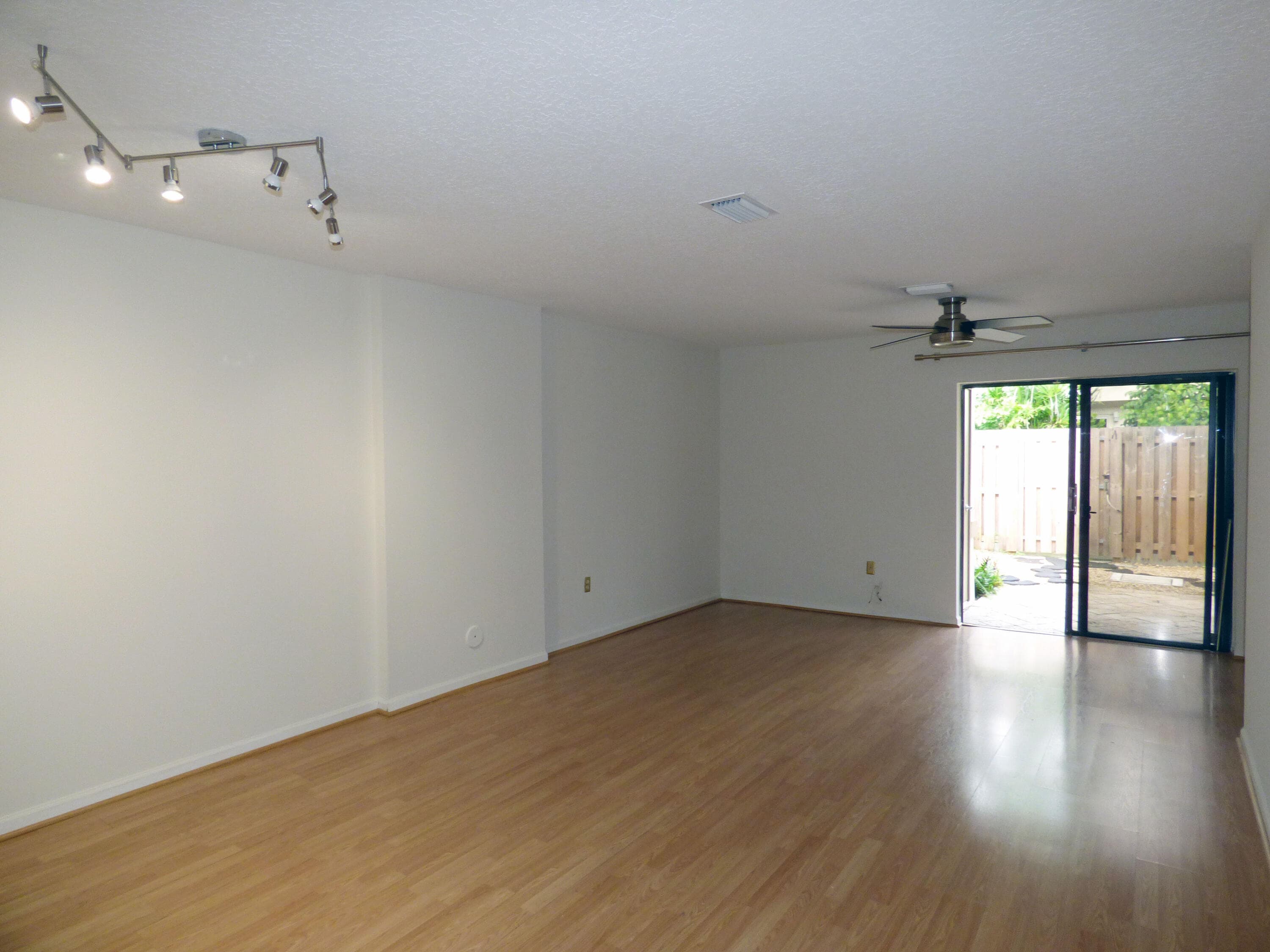 227 City View Drive, Fort Lauderdale, FL 33311 — photo 12 of 31