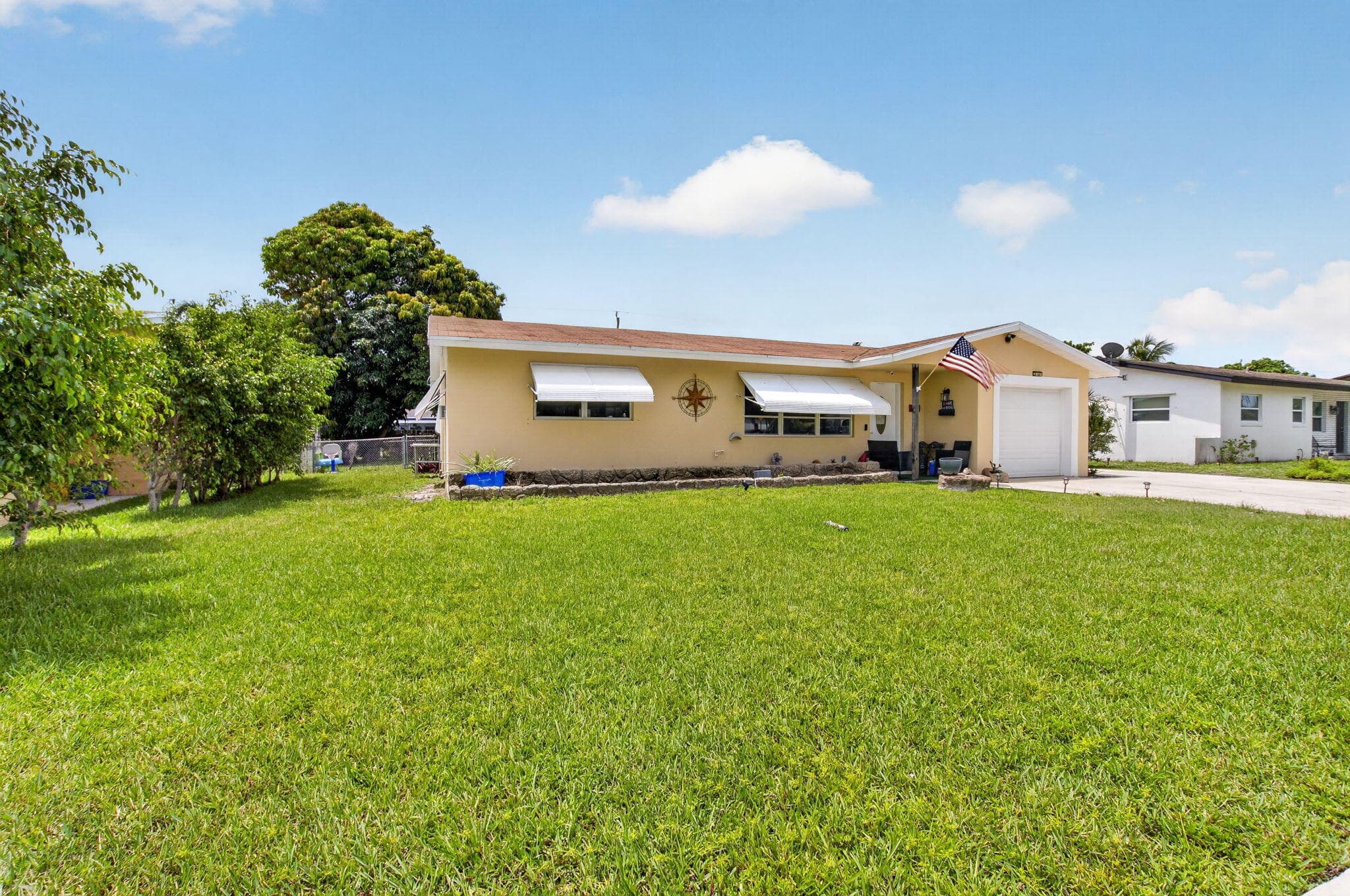 220 SW 10th Avenue, Boynton Beach, FL 33435 — photo 2 of 55