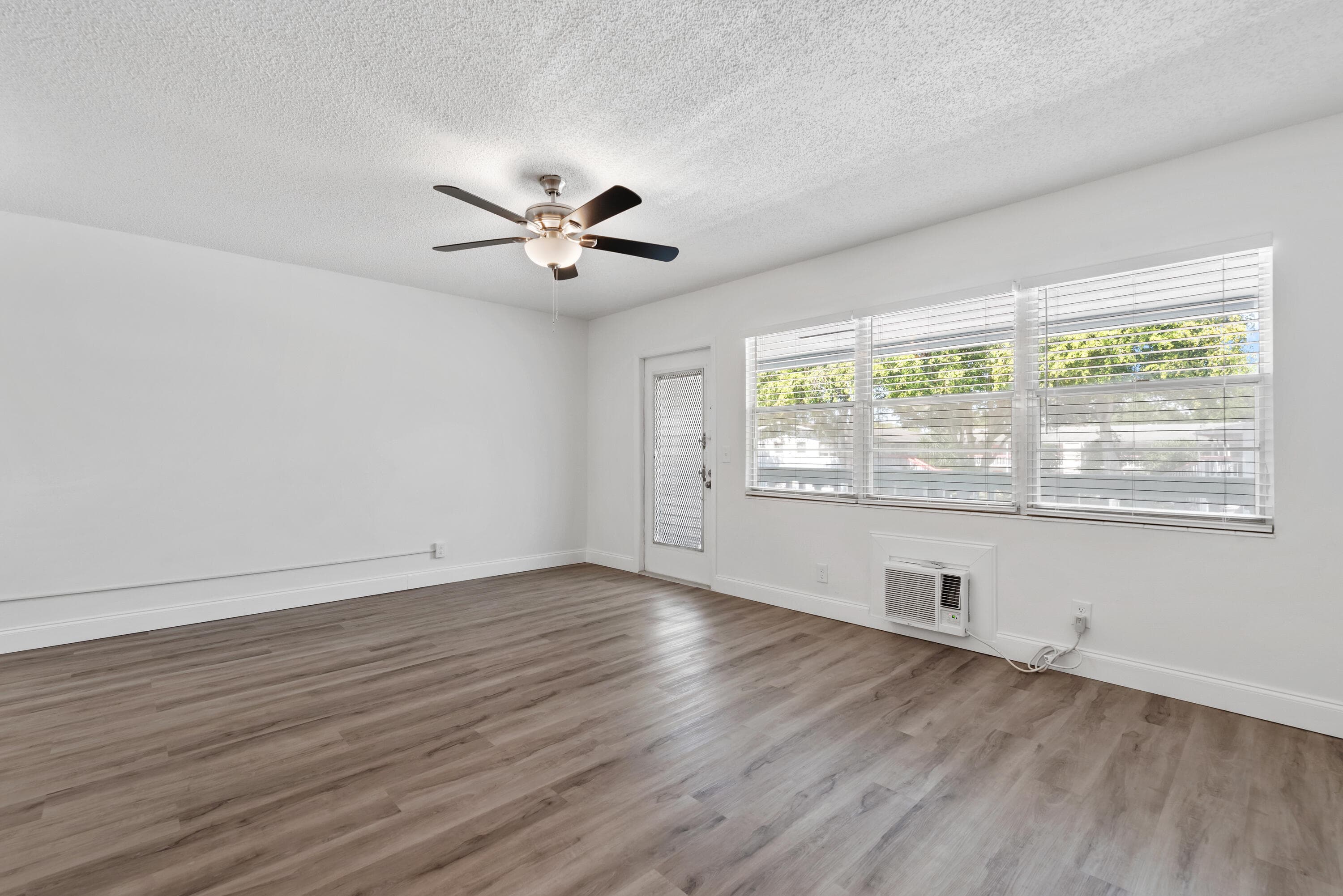 142 Ventnor Drive I, Deerfield Beach, FL 33442 — photo 2 of 23