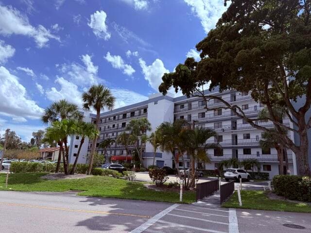 7770 Tahiti Lane 405, Lake Worth, FL 33467 — photo 1 of 20