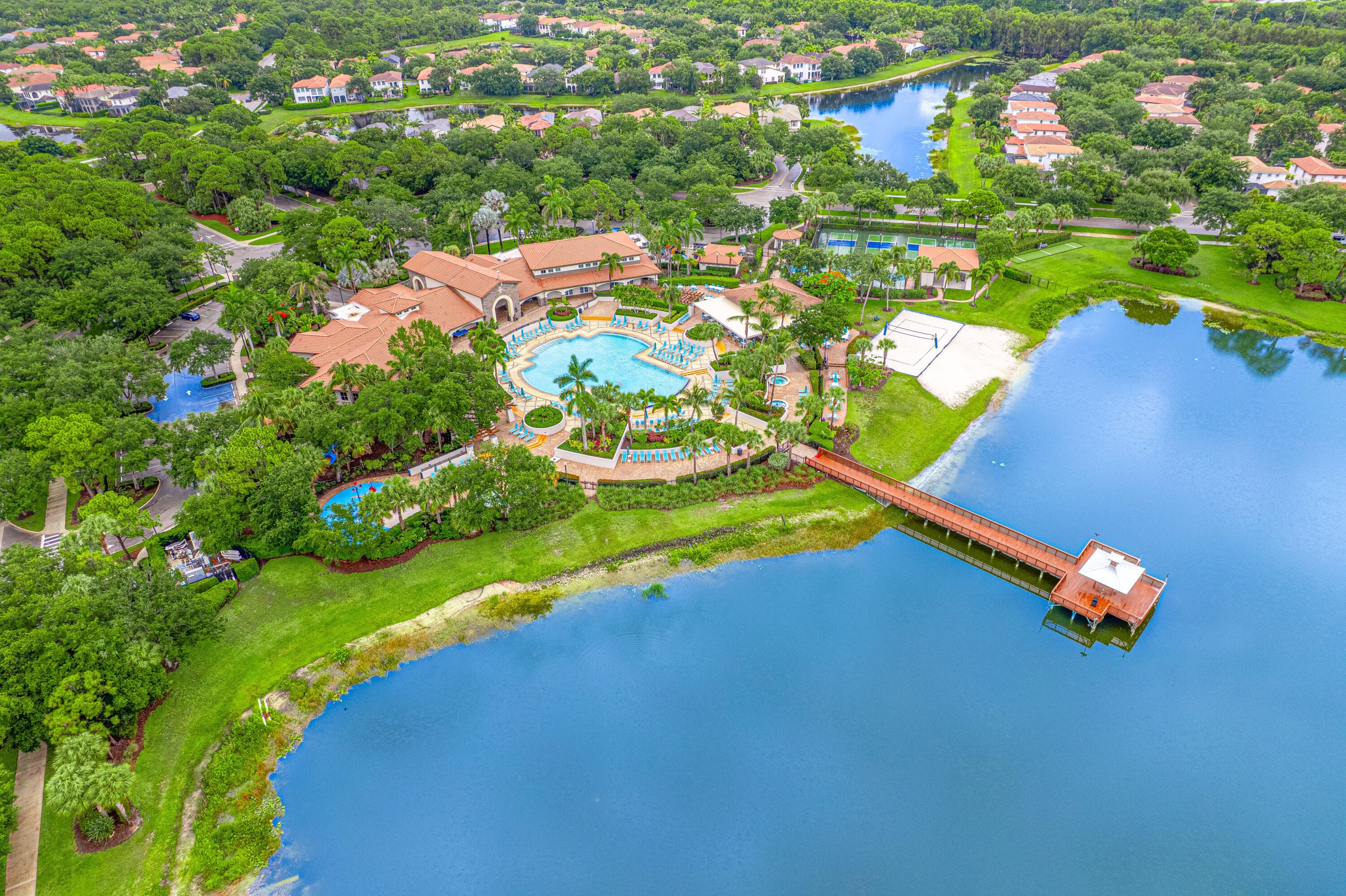 946 Mill Creek Drive, Palm Beach Gardens, FL 33410 — photo 15 of 65