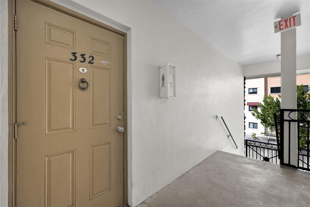 4850 SW 63rd Terrace 332, Davie, FL 33314 — photo 1 of 21