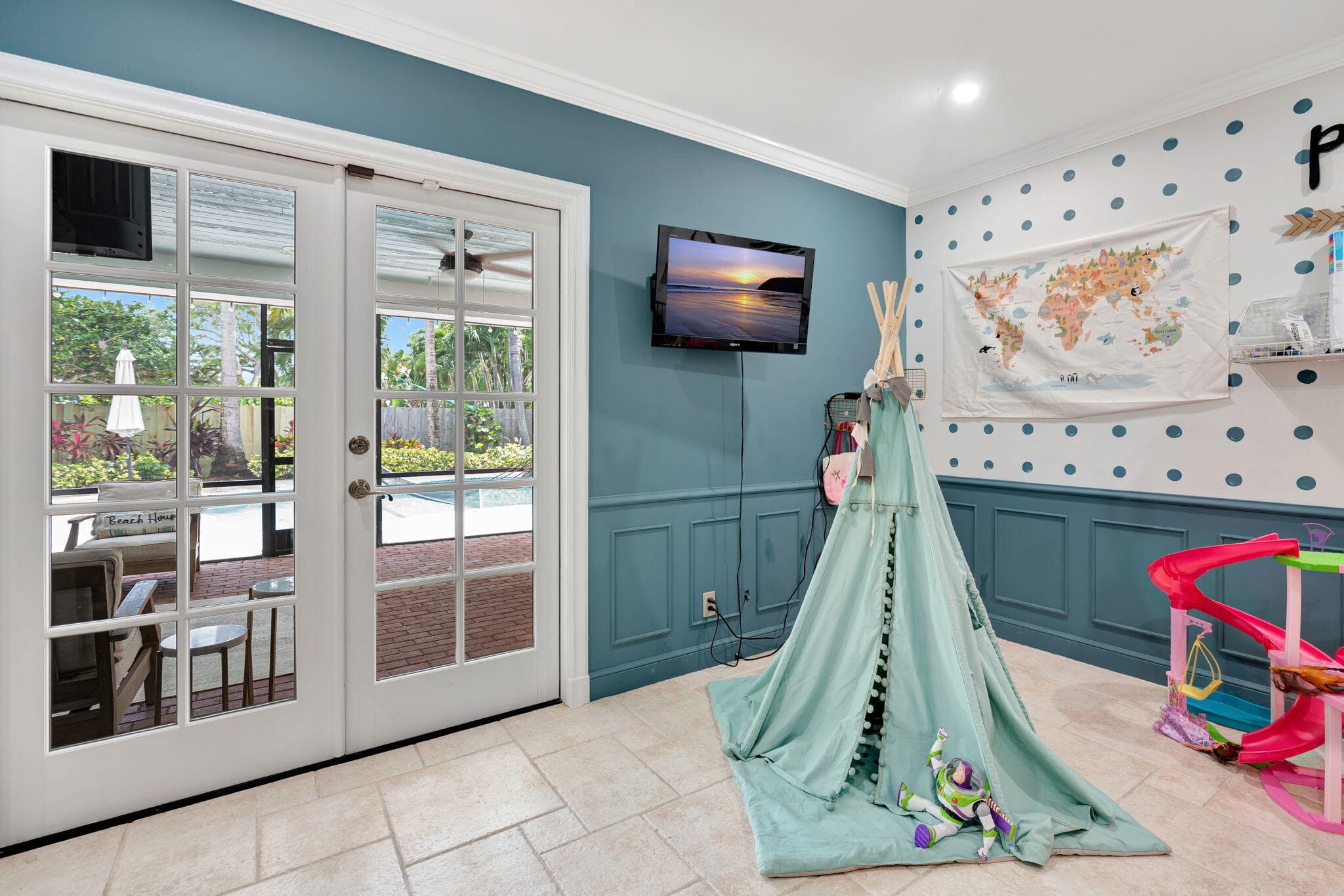2436 Holly Lane NE, Palm Beach Gardens, FL 33410 — photo 25 of 57