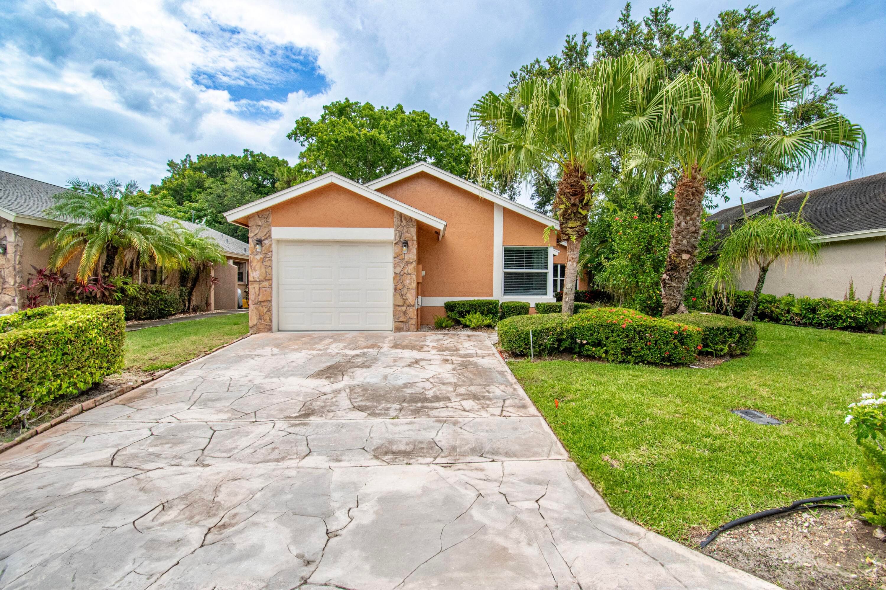 7601 Martinique Boulevard, Boca Raton, FL 33433 — photo 1 of 34
