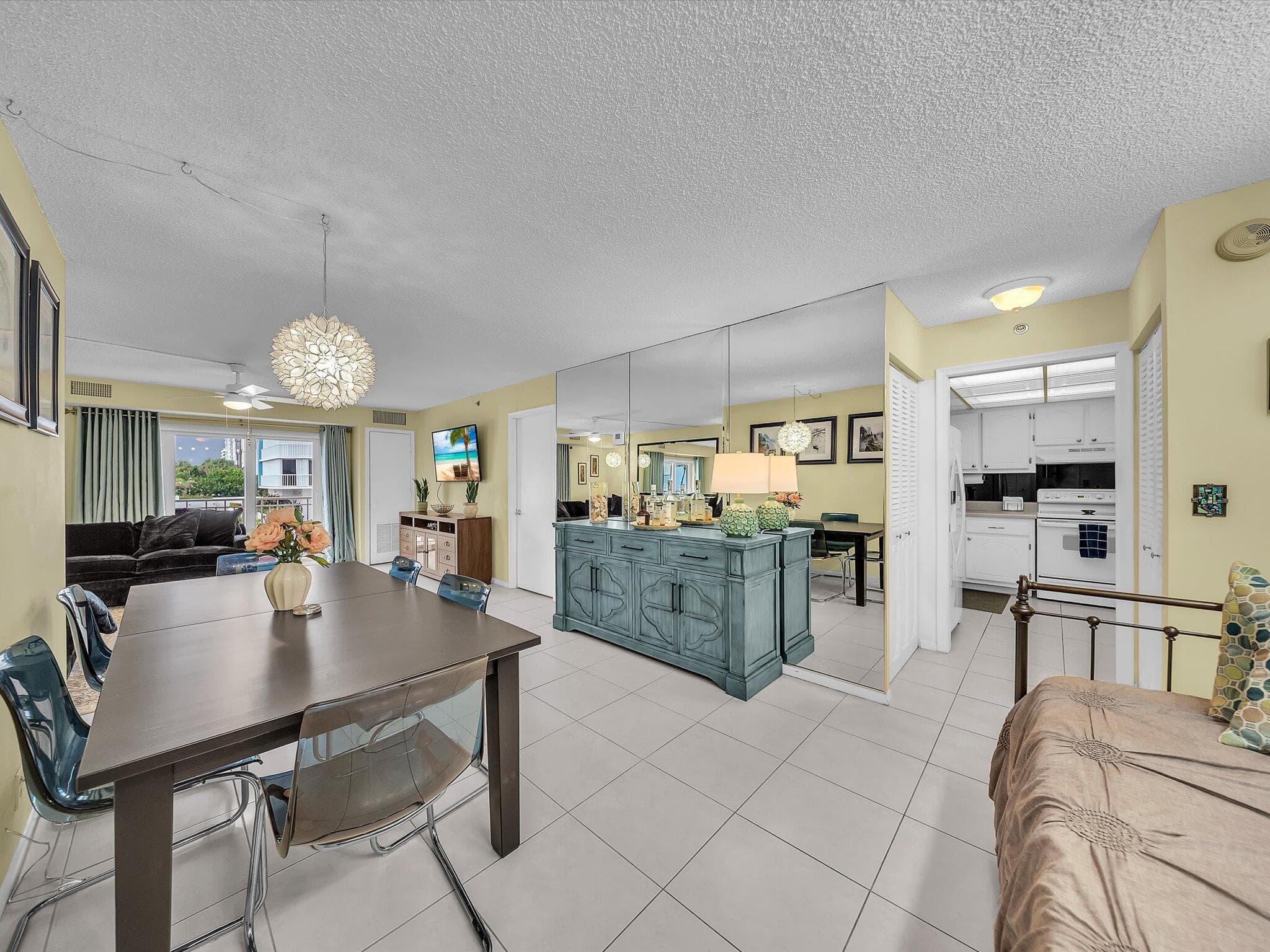 3215 S Ocean Boulevard 104, Highland Beach, FL 33487 — photo 8 of 33