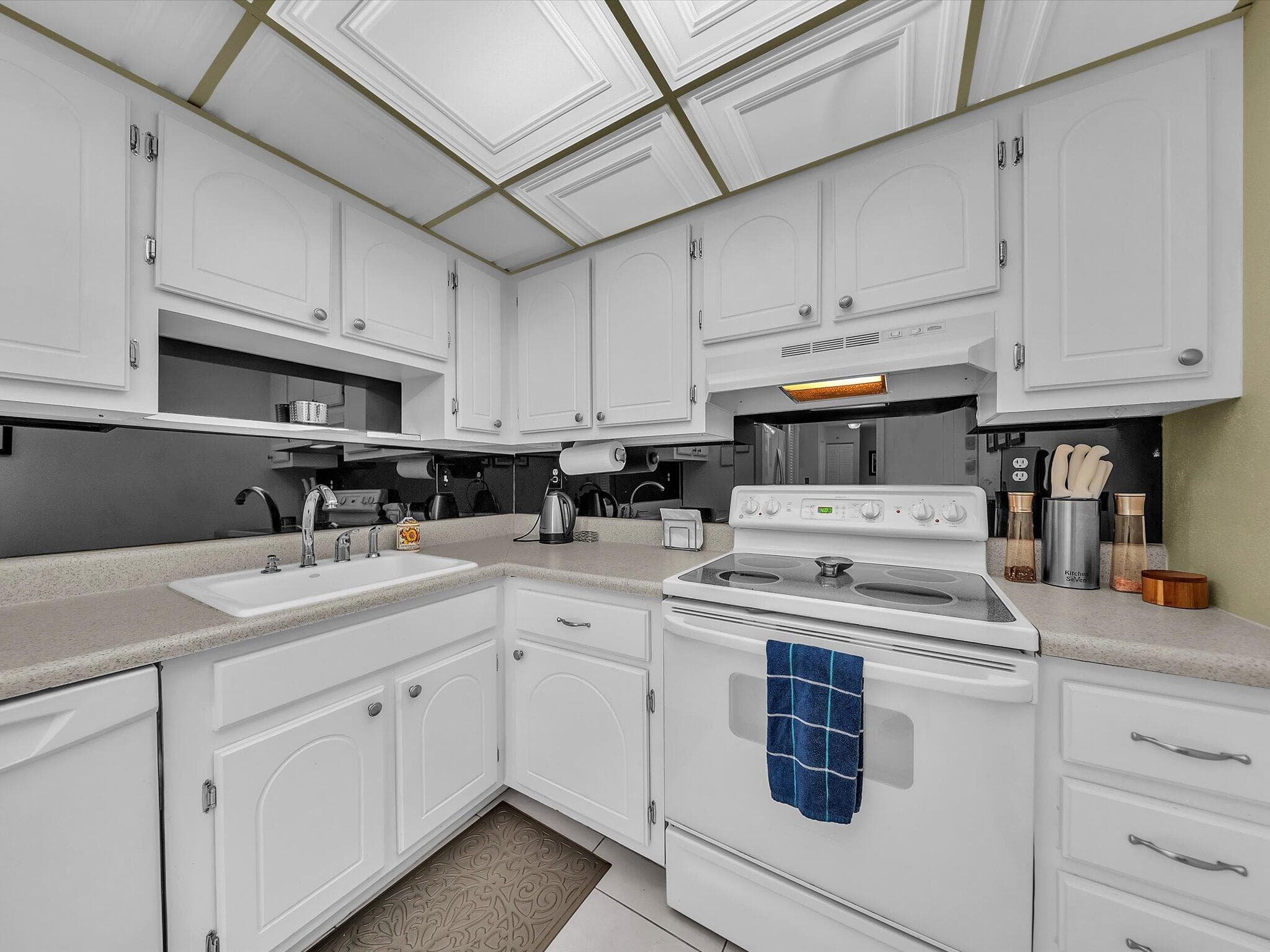 3215 S Ocean Boulevard 104, Highland Beach, FL 33487 — photo 17 of 33