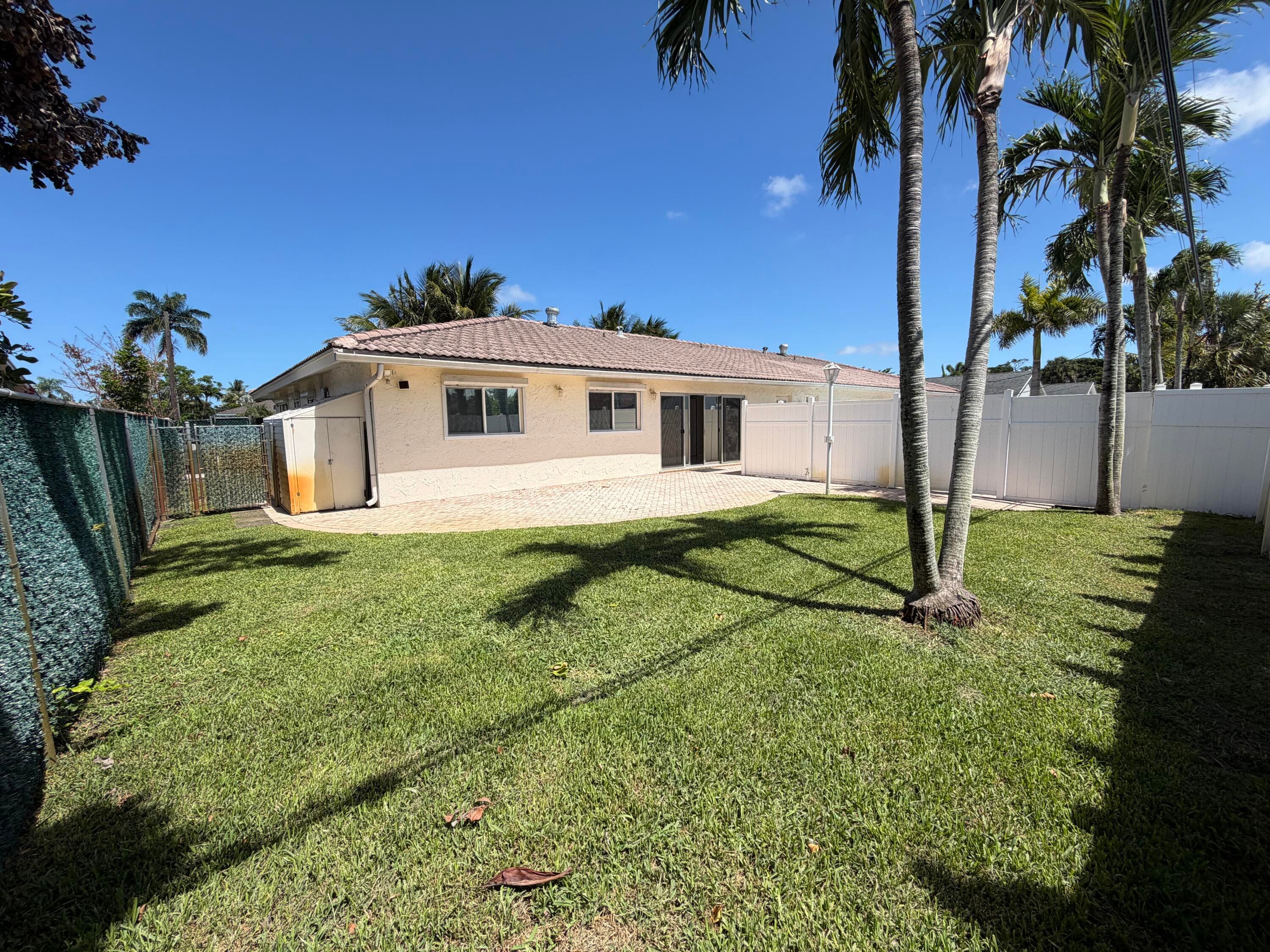 499 W Conference Drive, Boca Raton, FL 33486 — photo 29 of 31