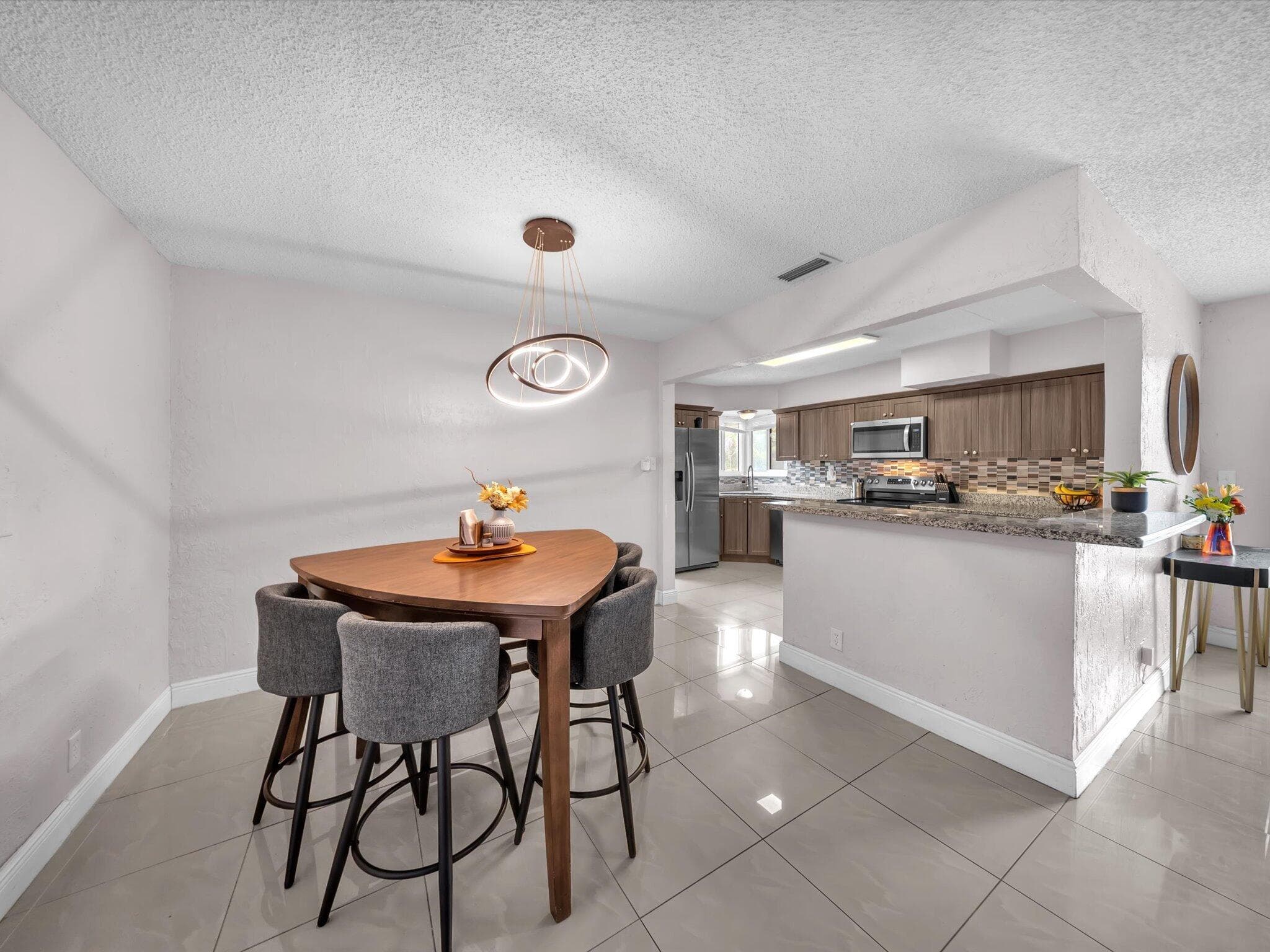431 SW 29th Avenue, Fort Lauderdale, FL 33312 — photo 12 of 38