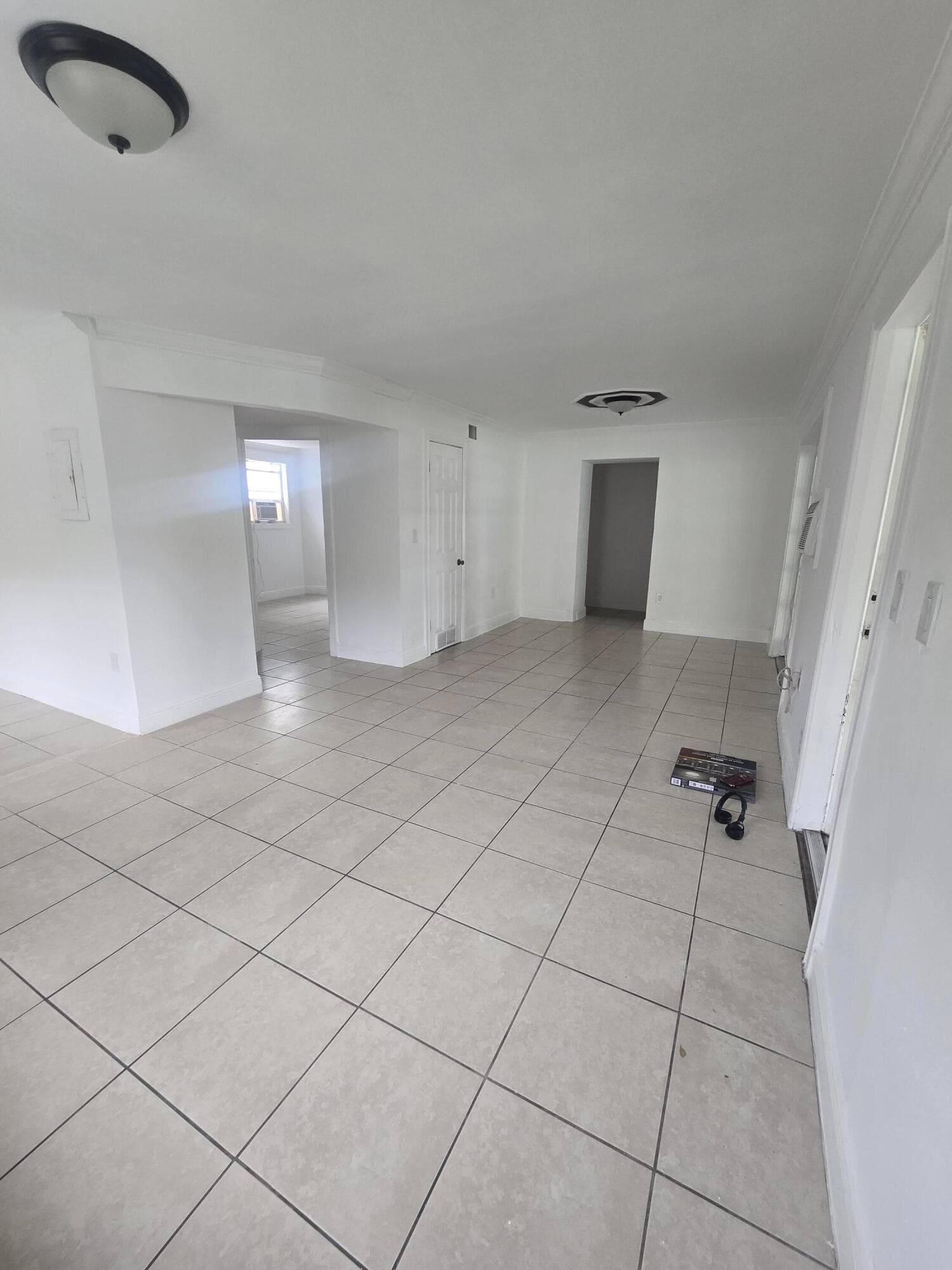 6209 Grant Street, Hollywood, FL 33024 — photo 4 of 7
