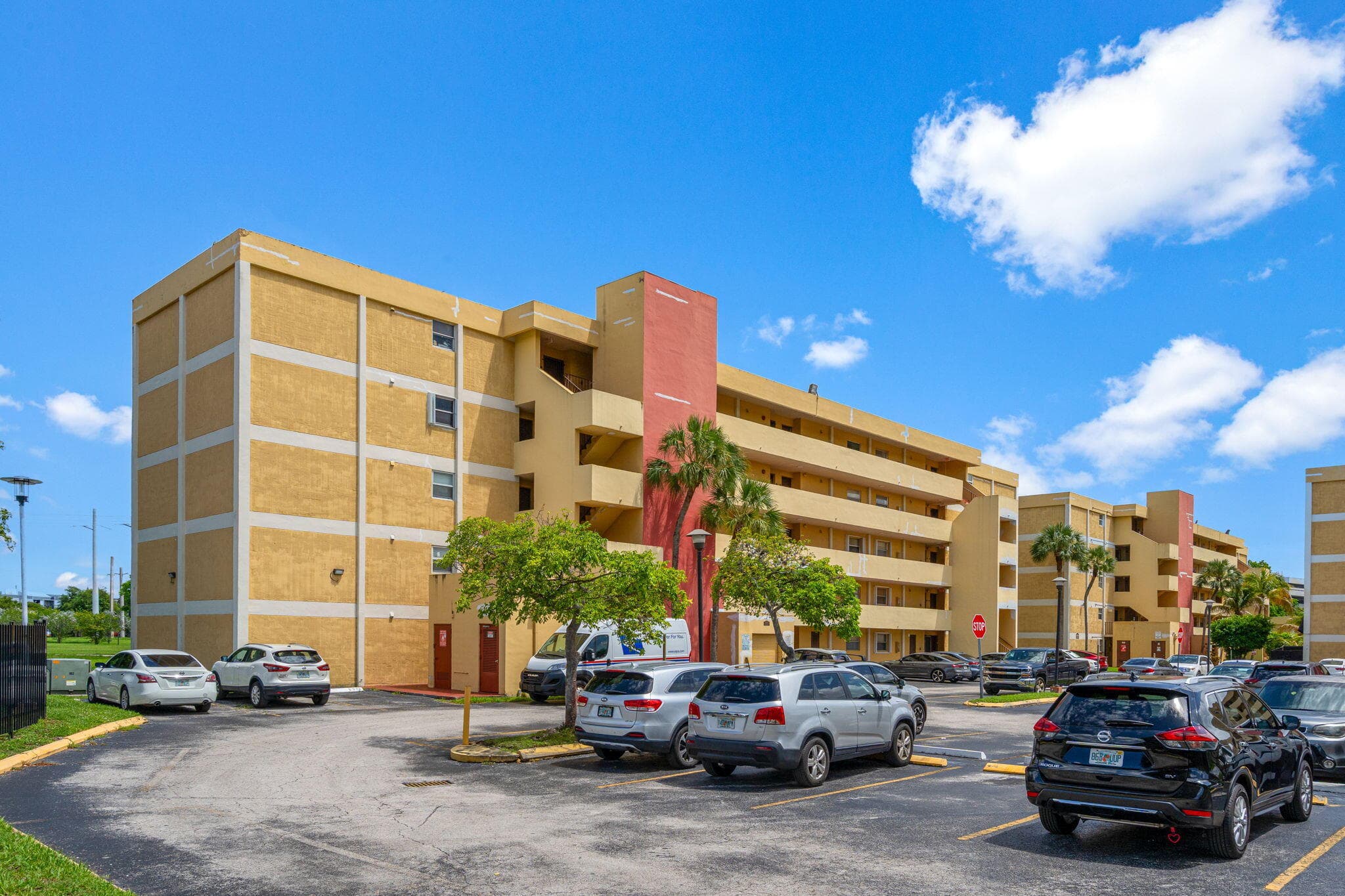 9170 Fontainebleau Boulevard 301, Miami, FL 33172 — photo 8 of 35
