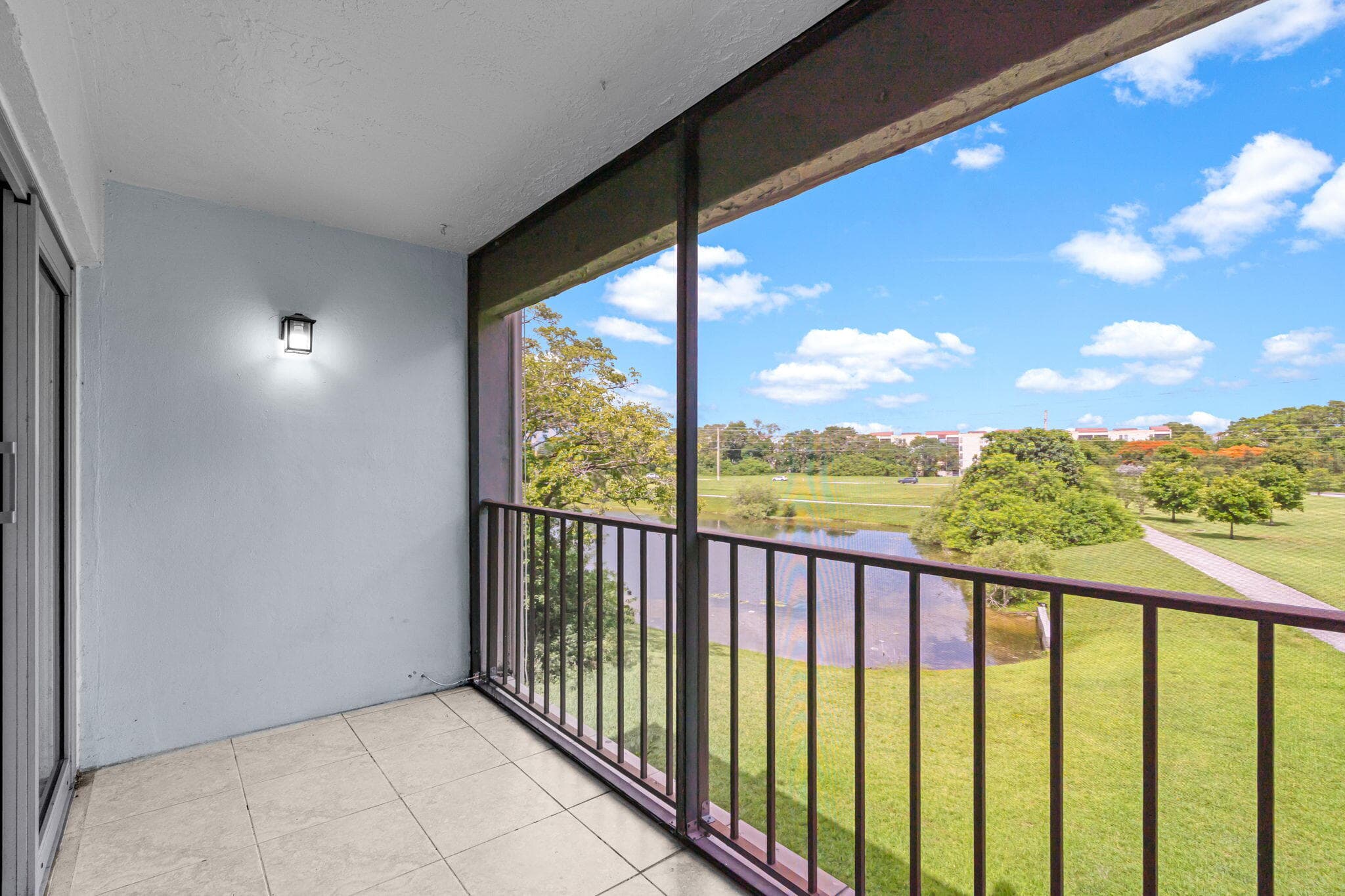 9170 Fontainebleau Boulevard 301, Miami, FL 33172 — photo 11 of 35