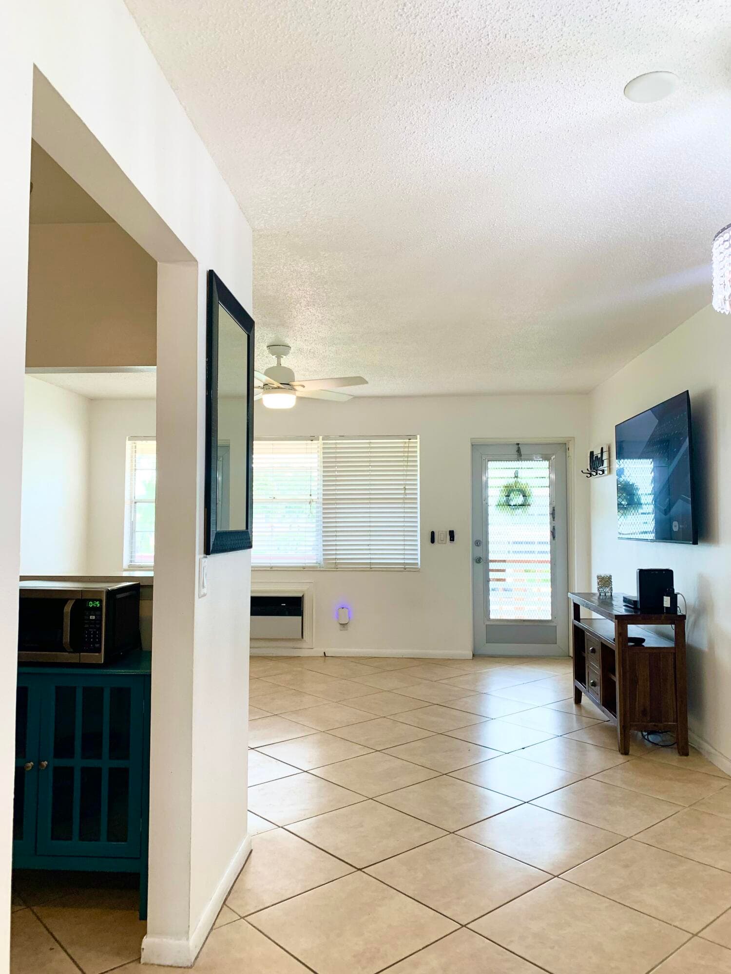 123 Canterbury E, West Palm Beach, FL 33417 — photo 10 of 41