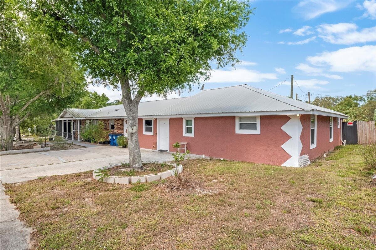 216 Micco Avenue, Sebring, FL 33870 — photo 2 of 41