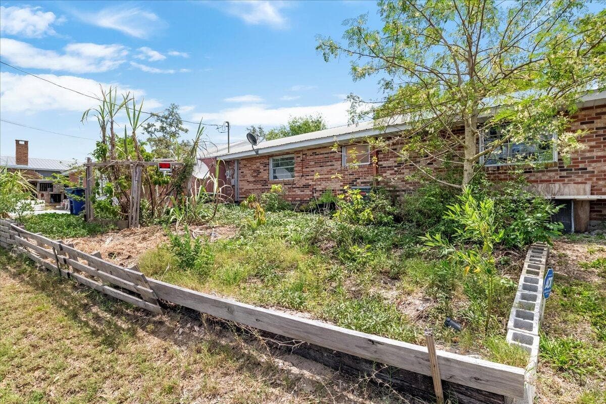 216 Micco Avenue, Sebring, FL 33870 — photo 31 of 41
