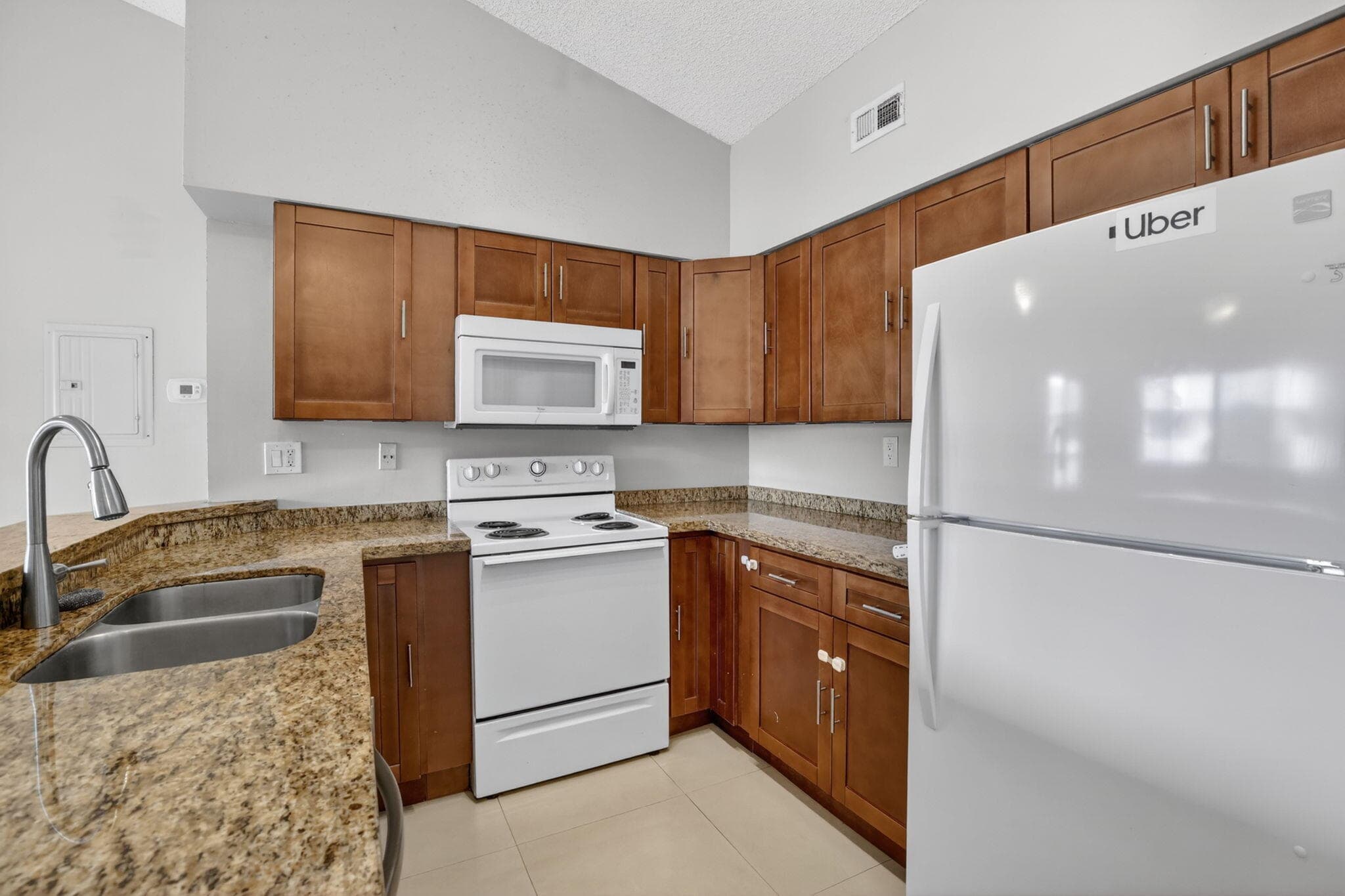 2445 SW 18th Terrace 922, Fort Lauderdale, FL 33315 — photo 4 of 46
