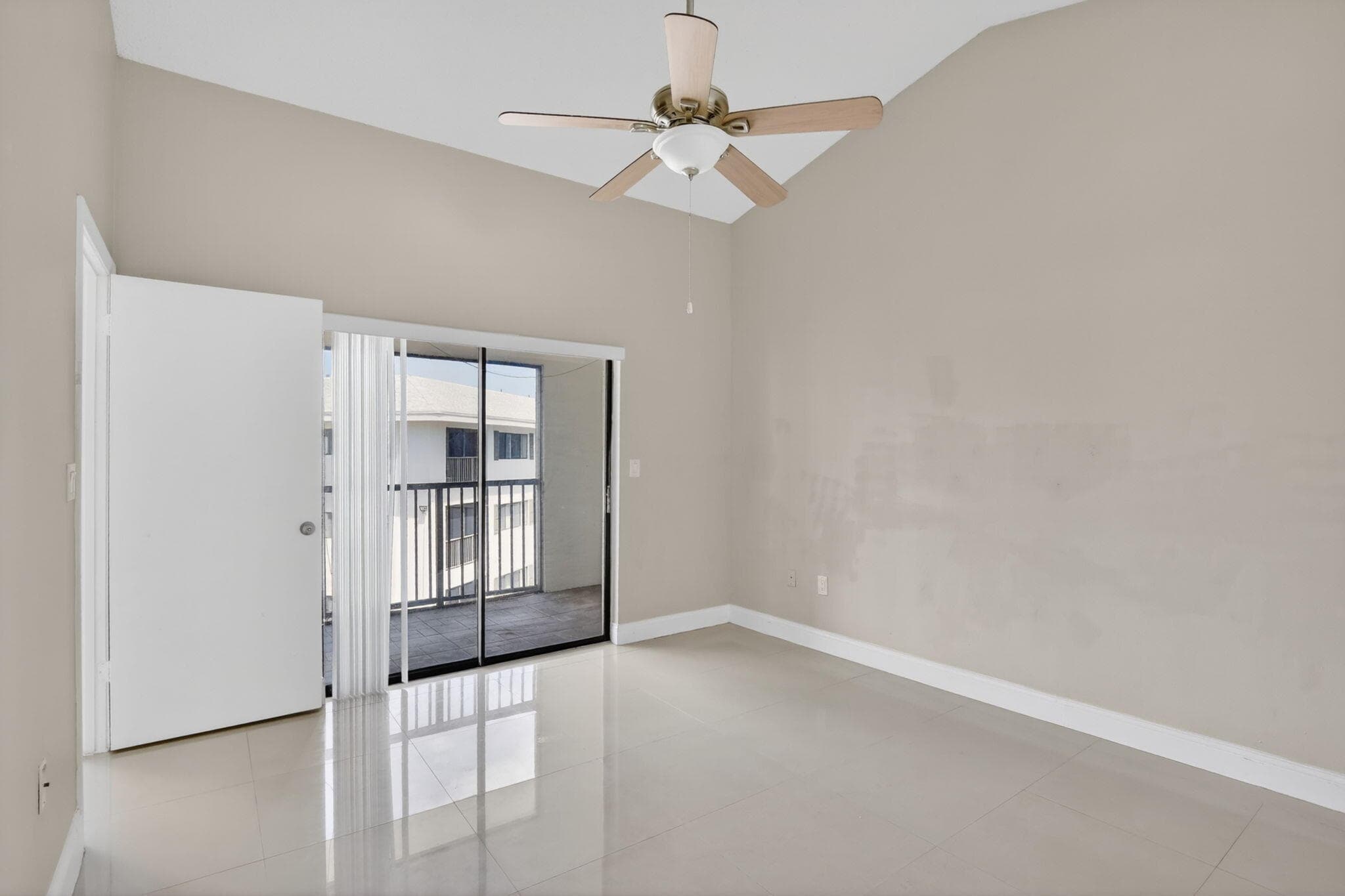 2445 SW 18th Terrace 922, Fort Lauderdale, FL 33315 — photo 16 of 46