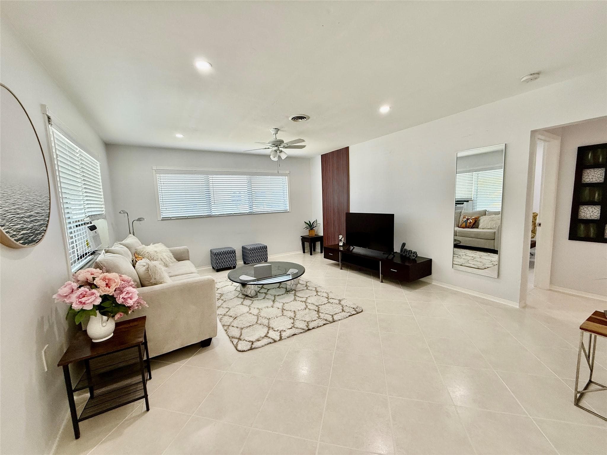 23 NE 19th Avenue, Pompano Beach, FL 33060 — photo 3 of 18