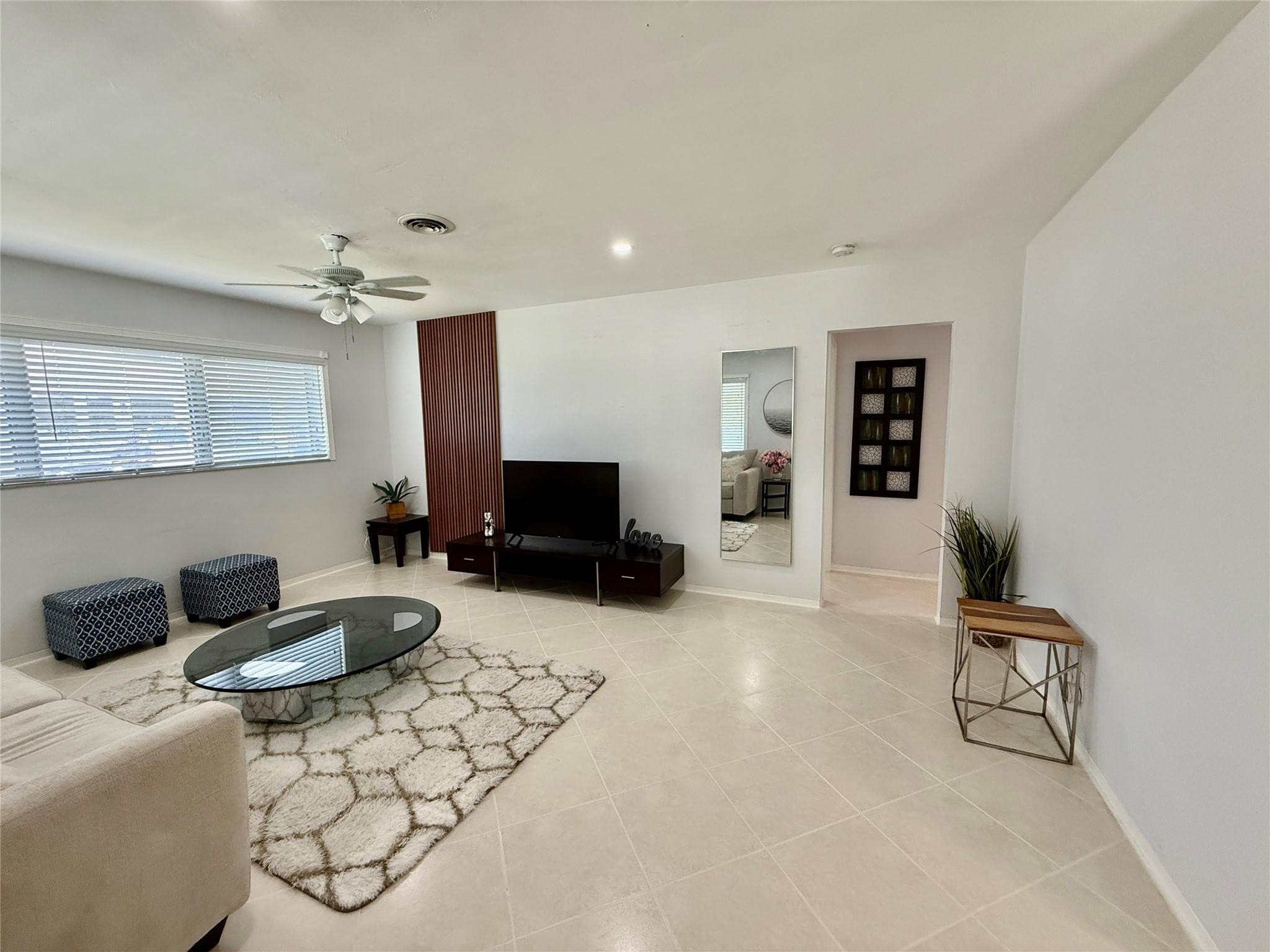 23 NE 19th Avenue, Pompano Beach, FL 33060 — photo 5 of 18