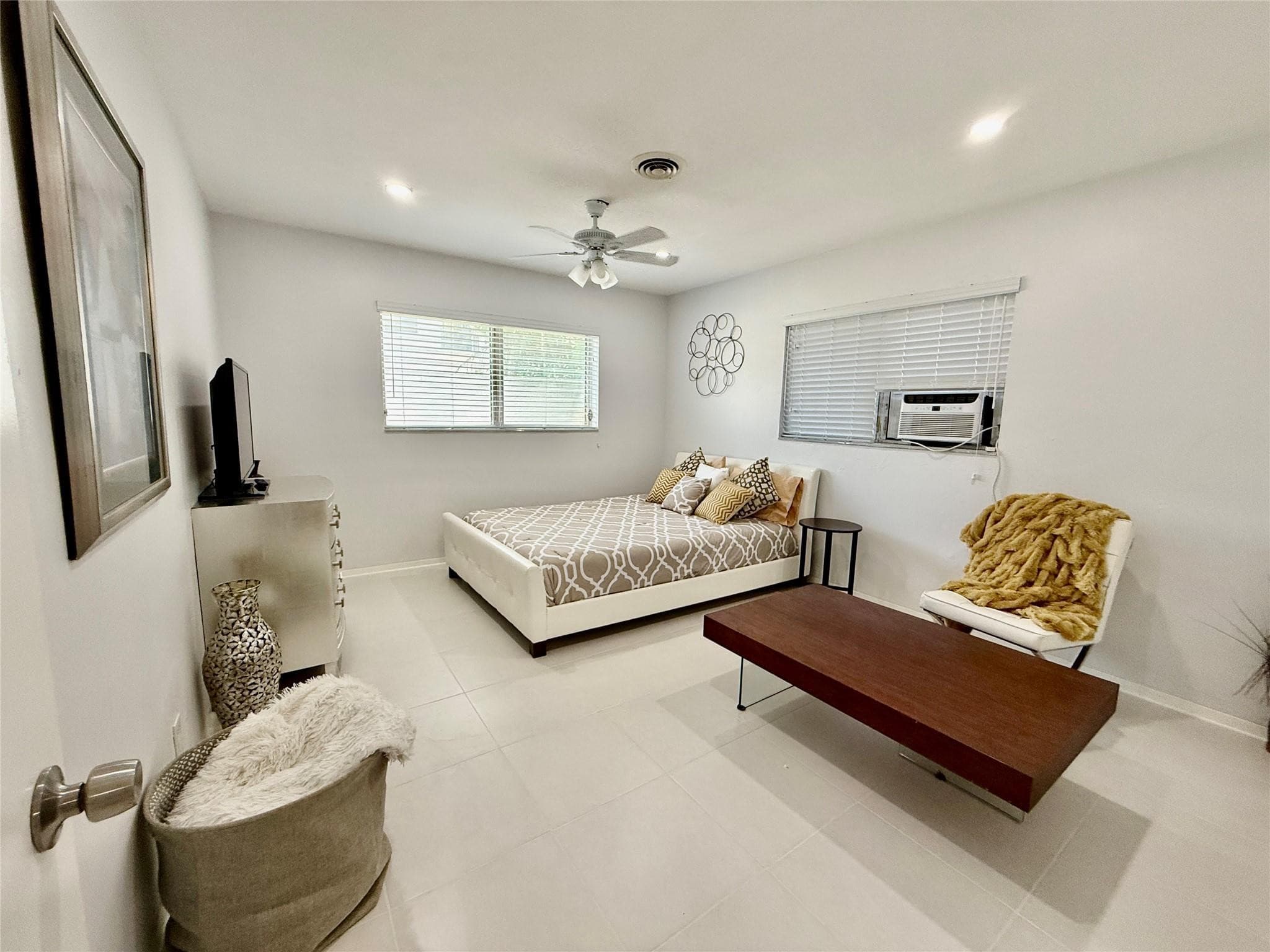 23 NE 19th Avenue, Pompano Beach, FL 33060 — photo 16 of 18