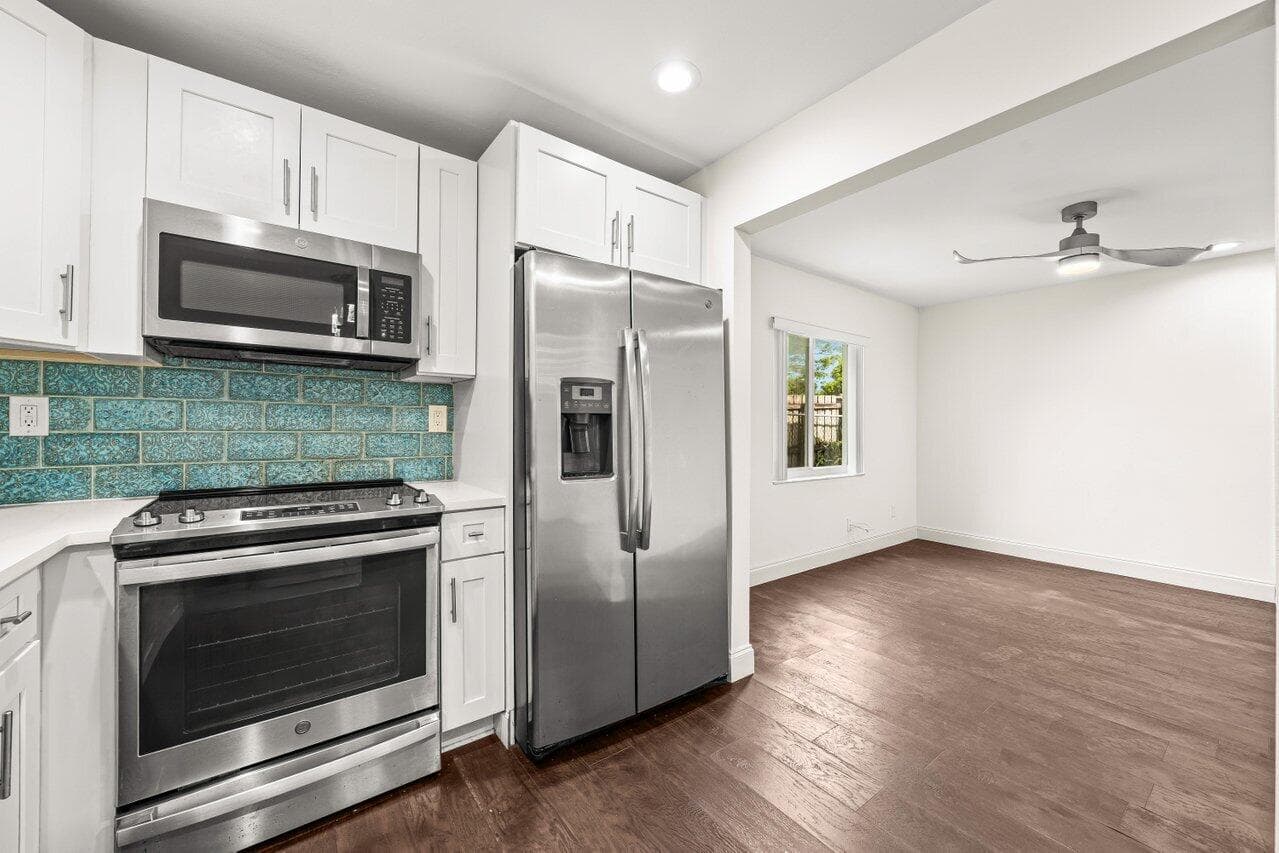 638 SW 4th Avenue, Boynton Beach, FL 33426 — photo 13 of 43