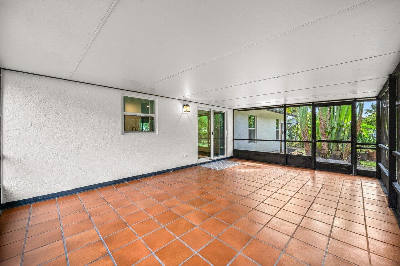 638 SW 4th Avenue, Boynton Beach, FL 33426 — photo 25 of 43