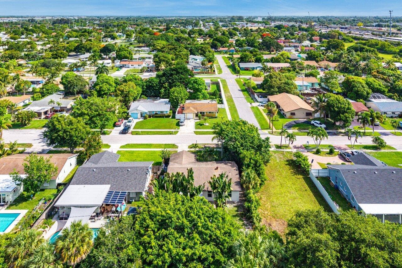 638 SW 4th Avenue, Boynton Beach, FL 33426 — photo 39 of 43