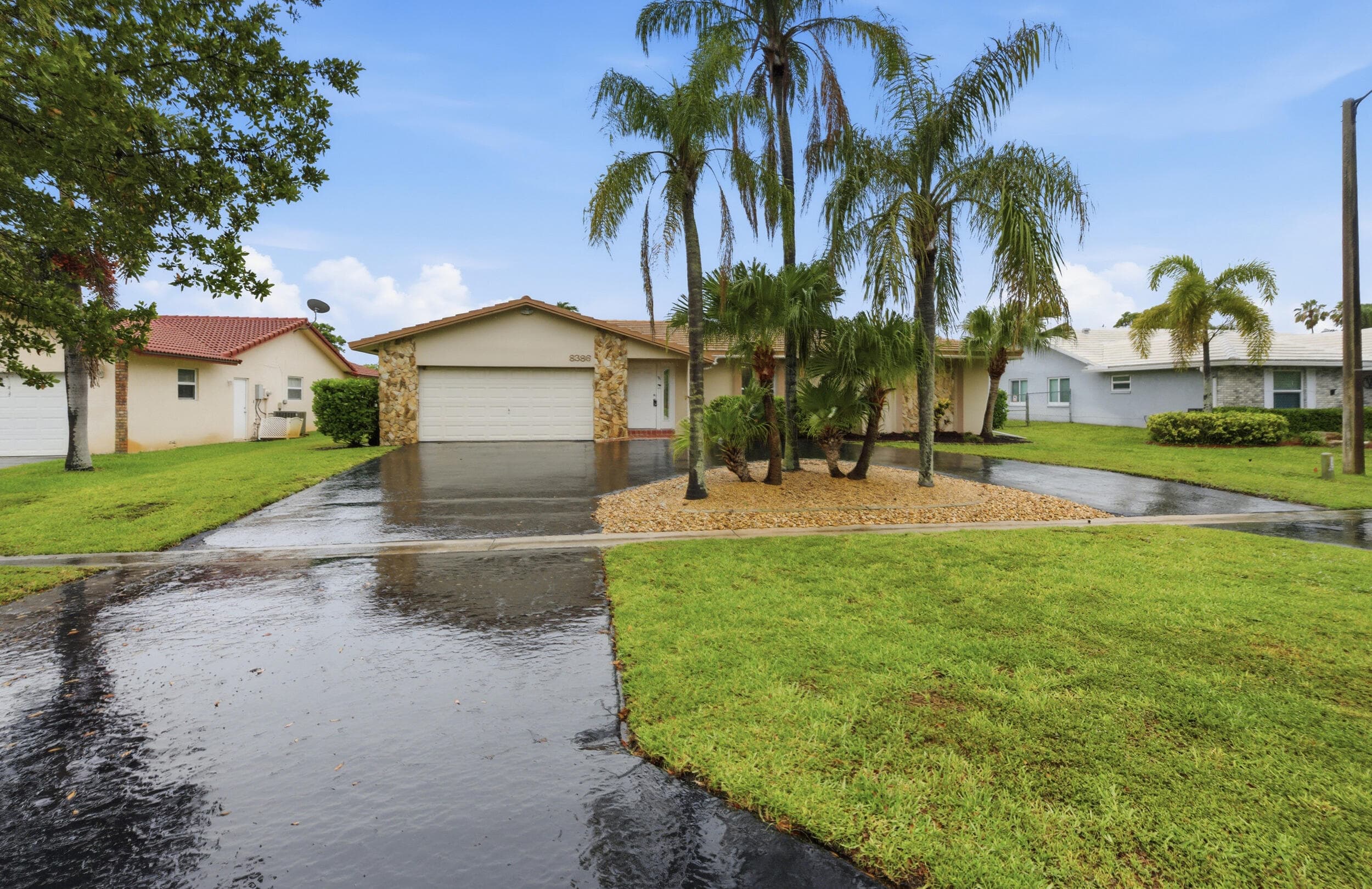 8386 Shadow Wood Boulevard, Coral Springs, FL 33071 — photo 2 of 42