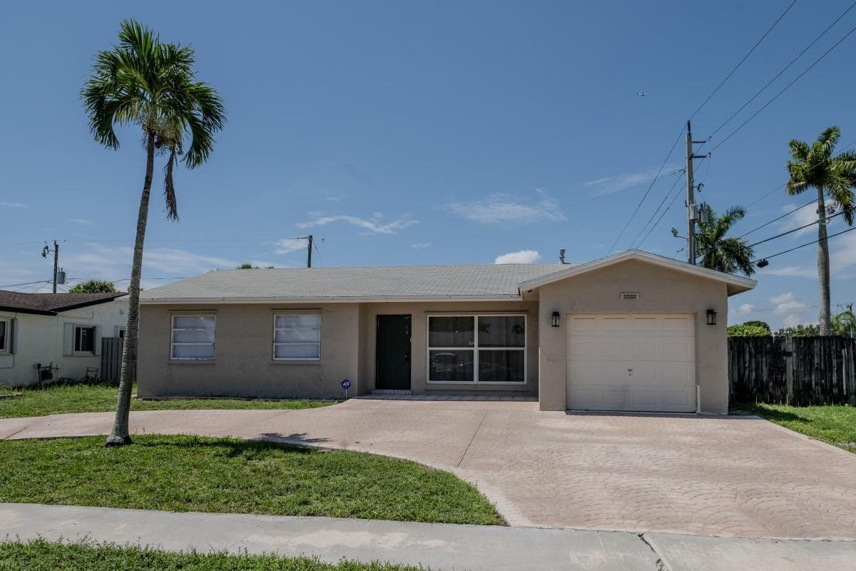 11500 NW 35th Place, Sunrise, FL 33323 — photo 1 of 7
