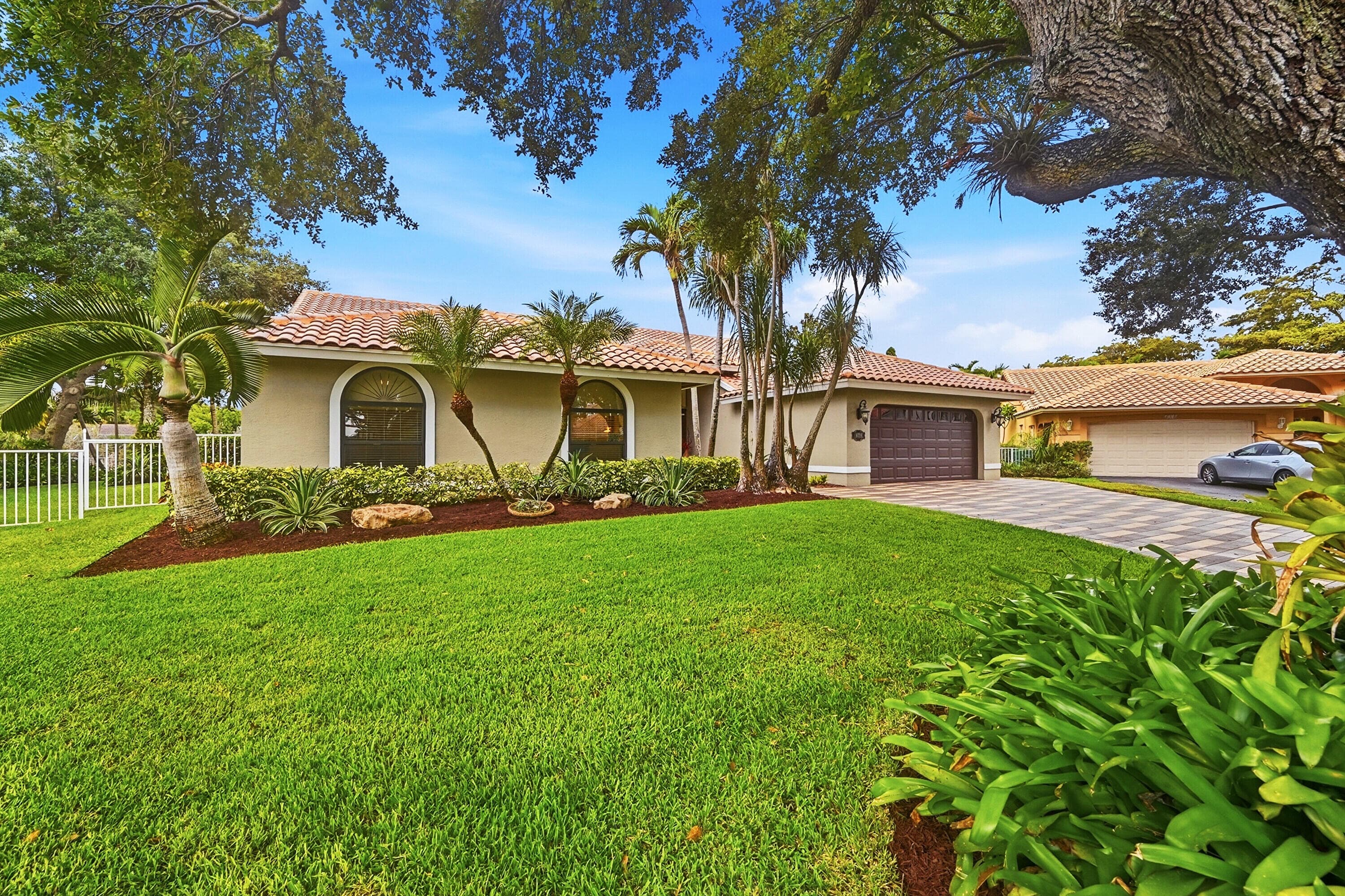 4704 NW 99th Lane, Coral Springs, FL 33076 — photo 7 of 45