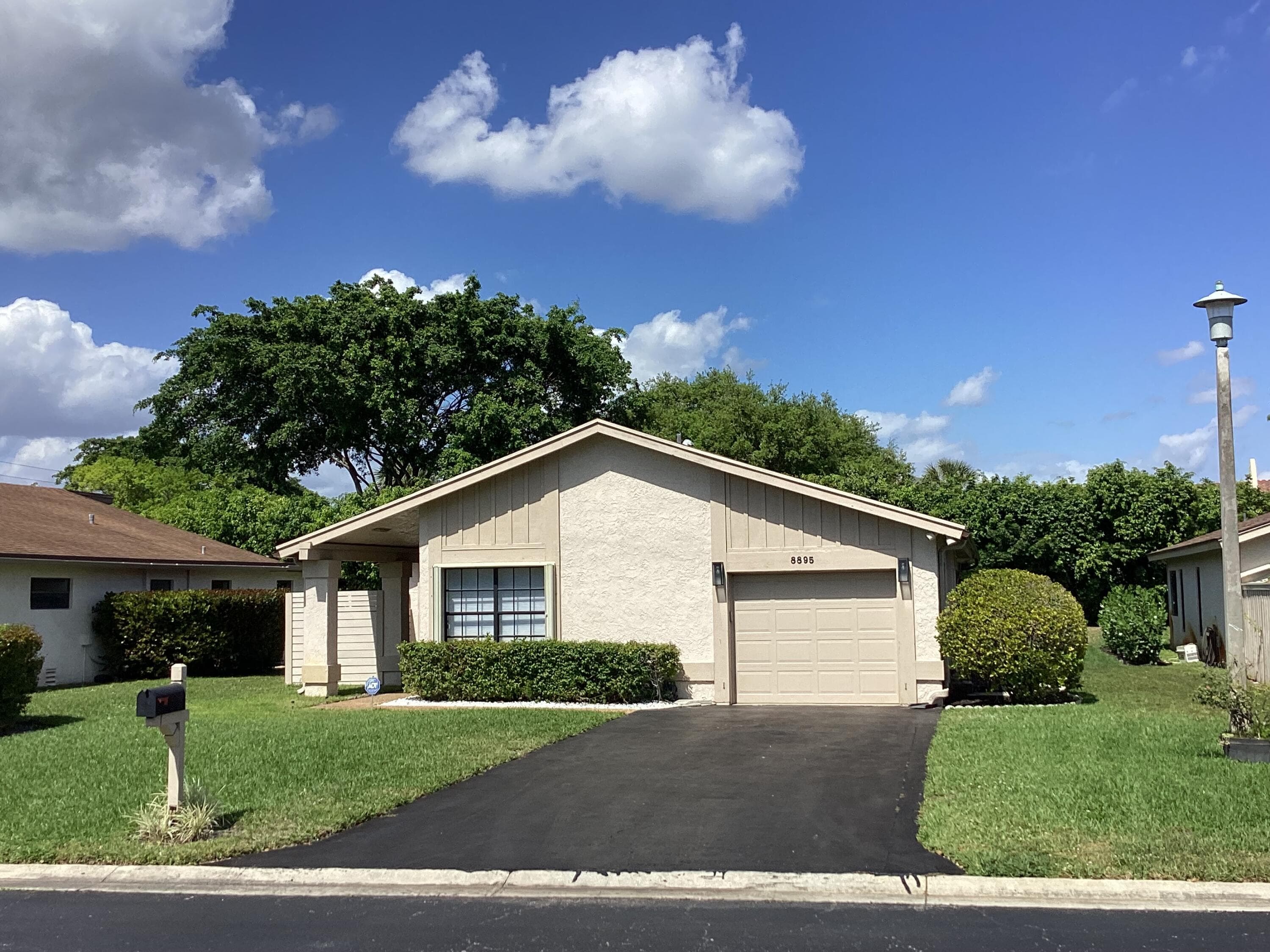 8895 Old Pine Road, Boca Raton, FL 33433 — photo 2 of 46