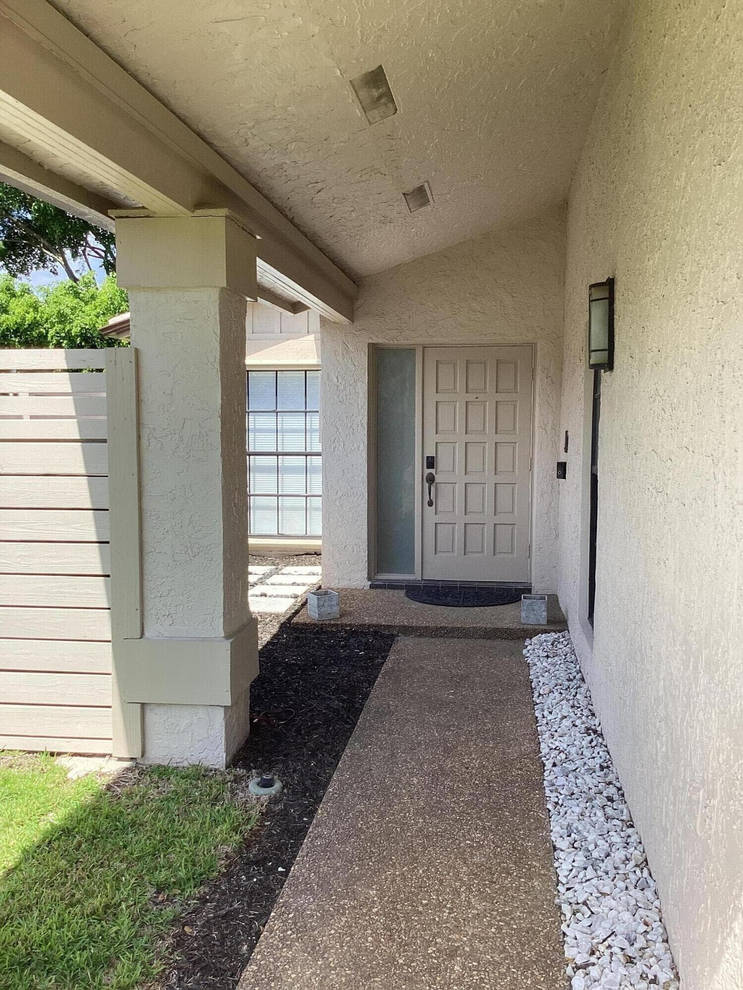 8895 Old Pine Road, Boca Raton, FL 33433 — photo 3 of 46