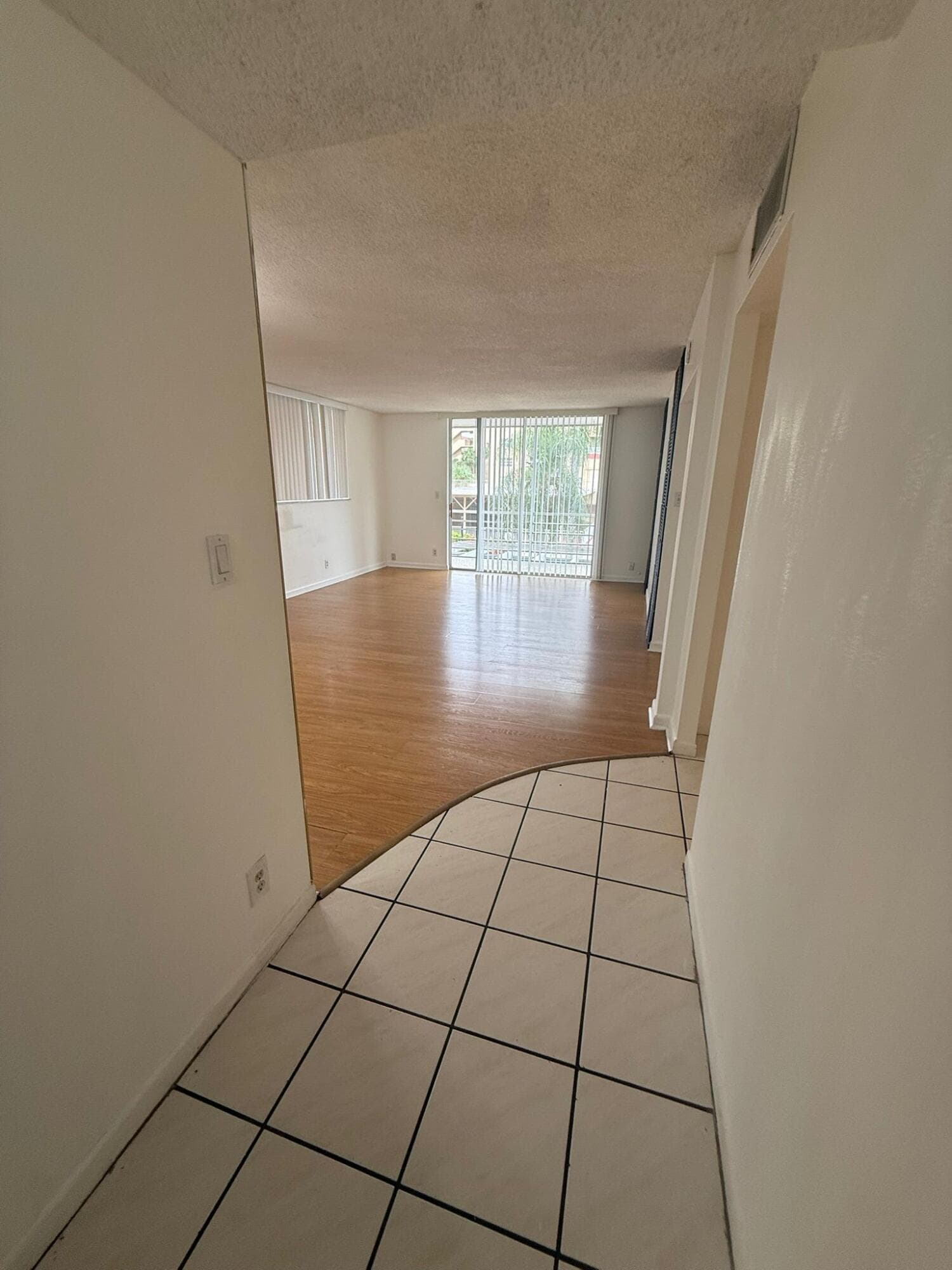 404 NW 68th Avenue 206, Plantation, FL 33317 — photo 4 of 32