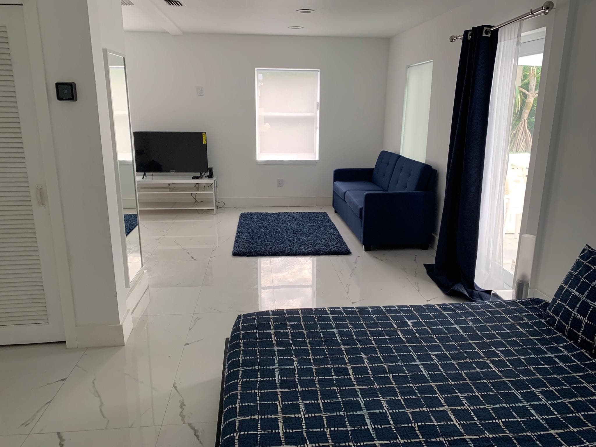 9007 NE 10th Avenue NE, Miami, FL 33138 — photo 24 of 36