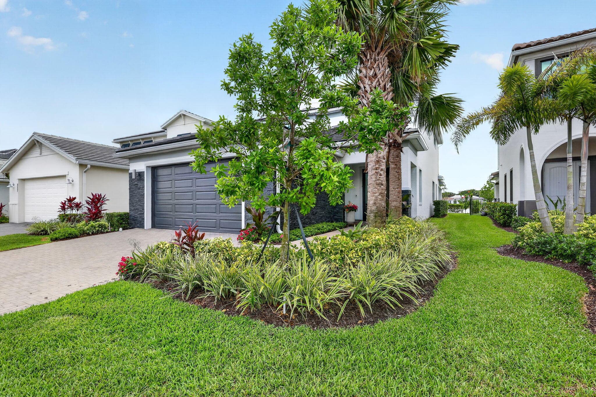 329 SE Fascino Circle, Port St. Lucie, FL 34984 — photo 3 of 71