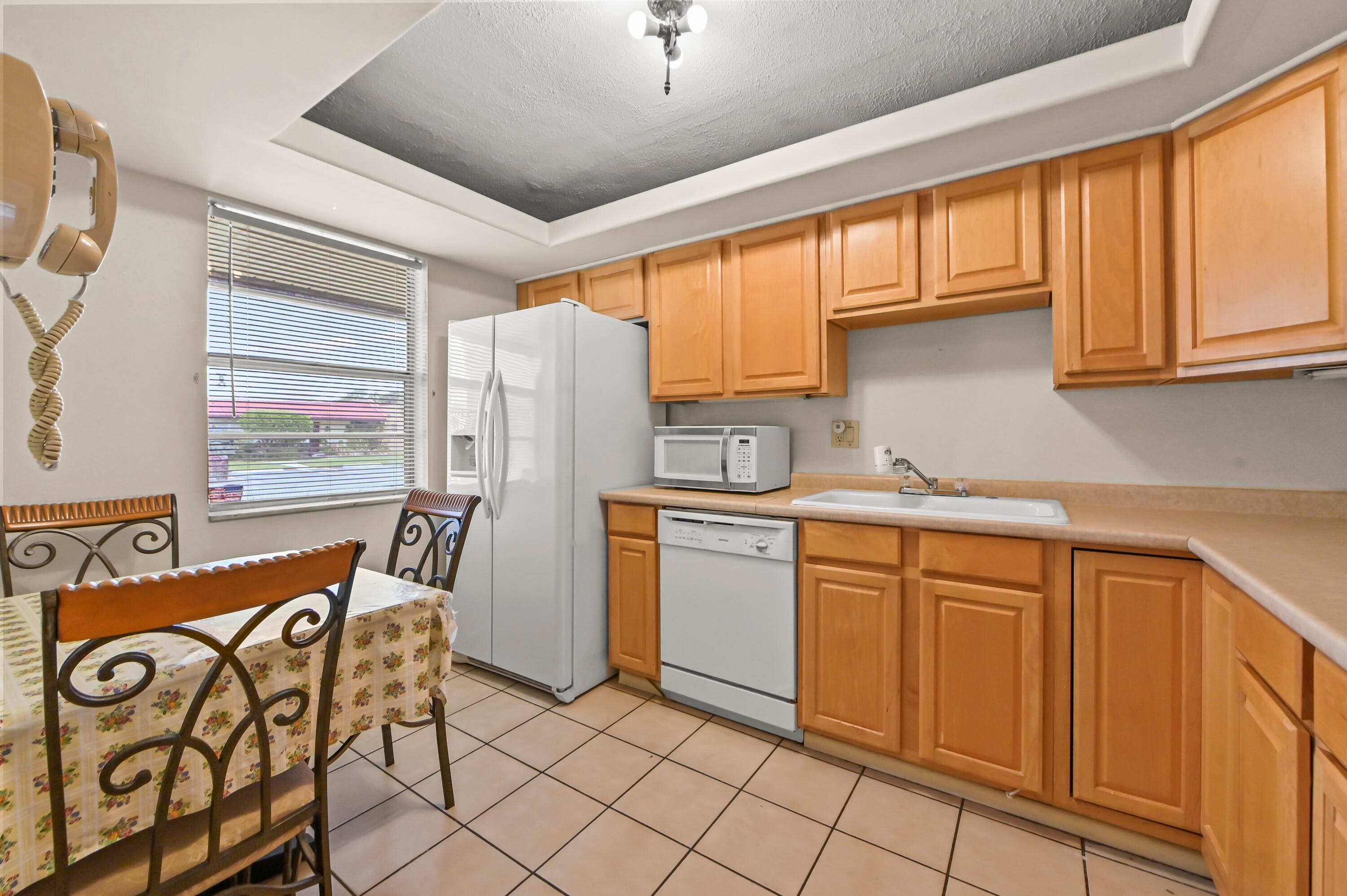 109 Lake Barbara Drive, West Palm Beach, FL 33411 — photo 3 of 31