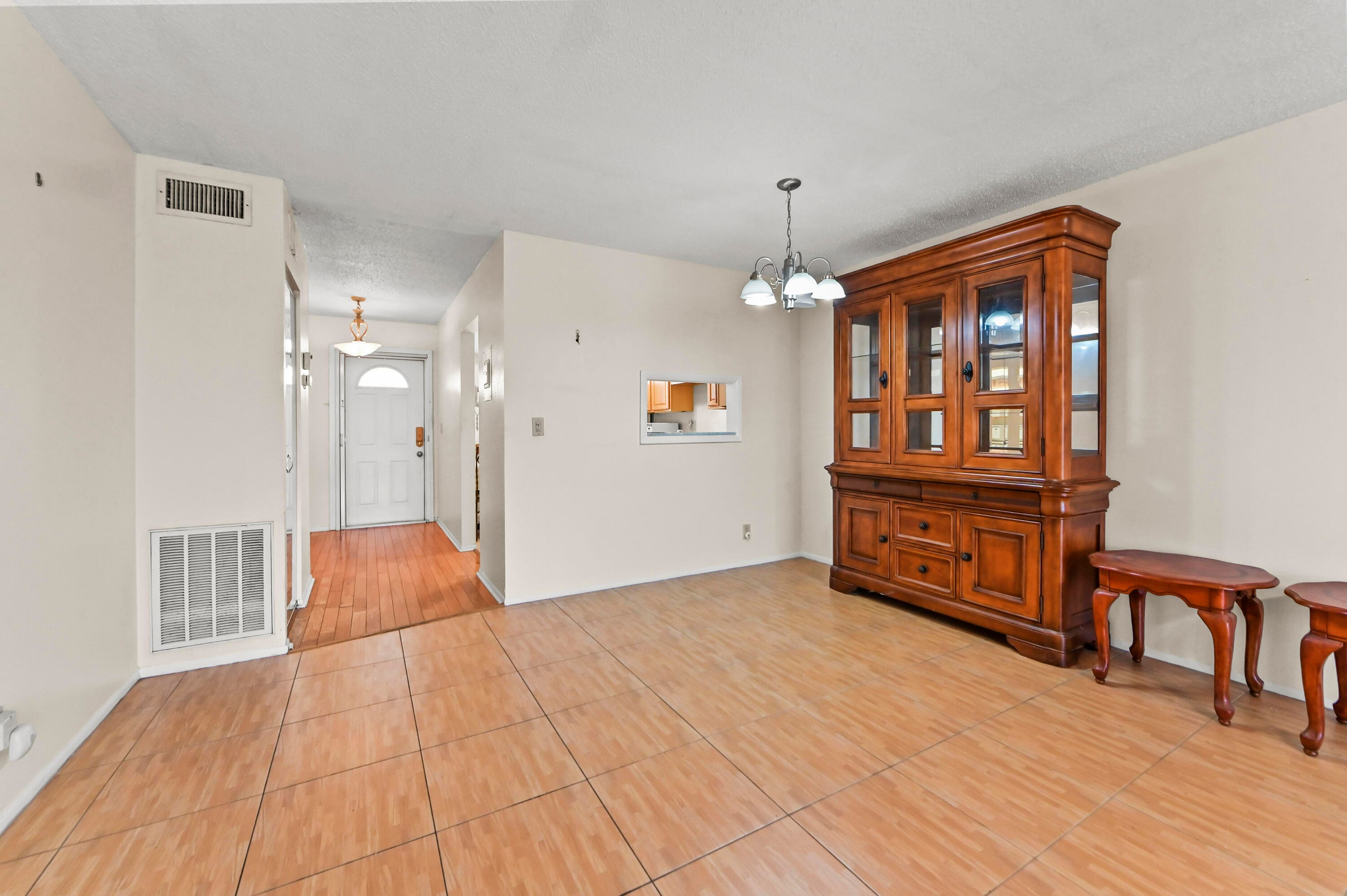 109 Lake Barbara Drive, West Palm Beach, FL 33411 — photo 5 of 31