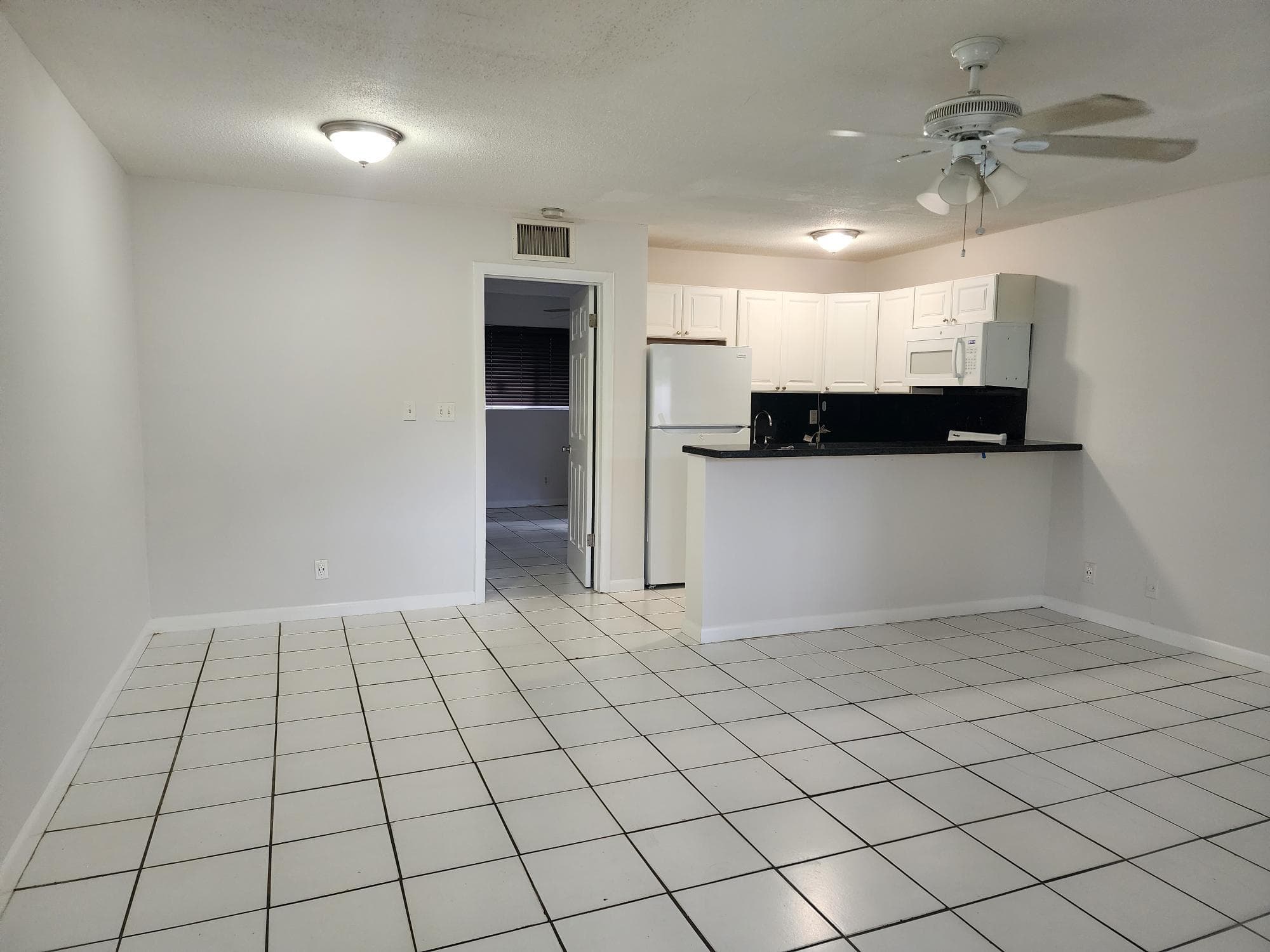750 SW 2nd Street 2, Fort Lauderdale, FL 33312 — photo 4 of 10