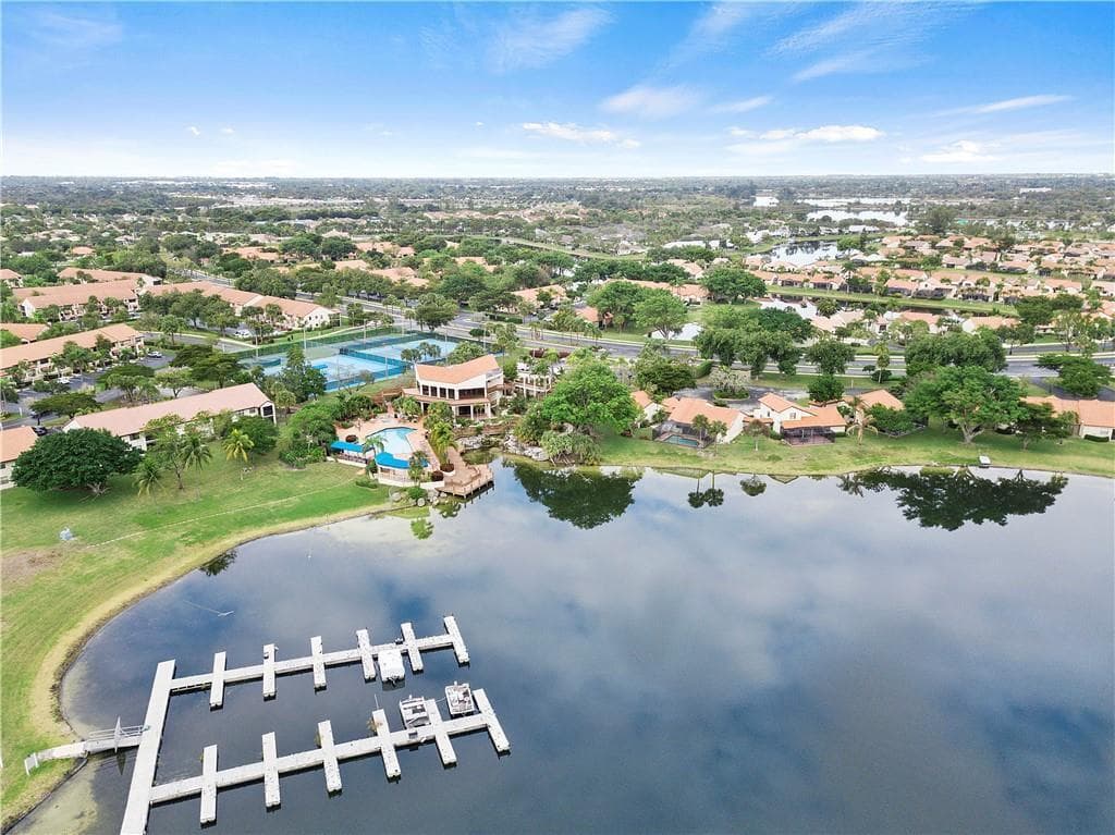 912 Congressional Way, Deerfield Beach, FL 33442 — photo 23 of 26
