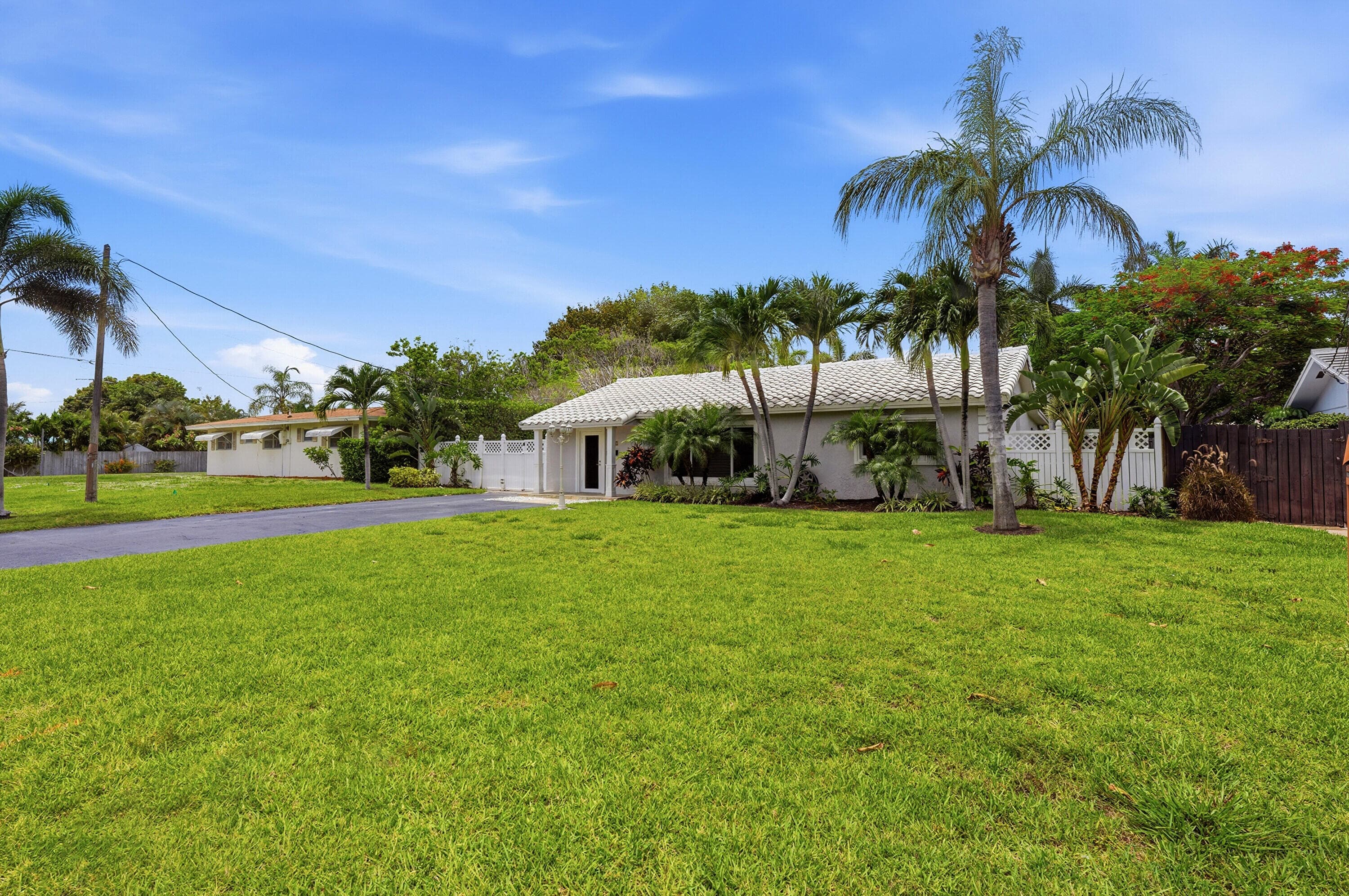 2811 NE 16th Street, Pompano Beach, FL 33062 — photo 2 of 54
